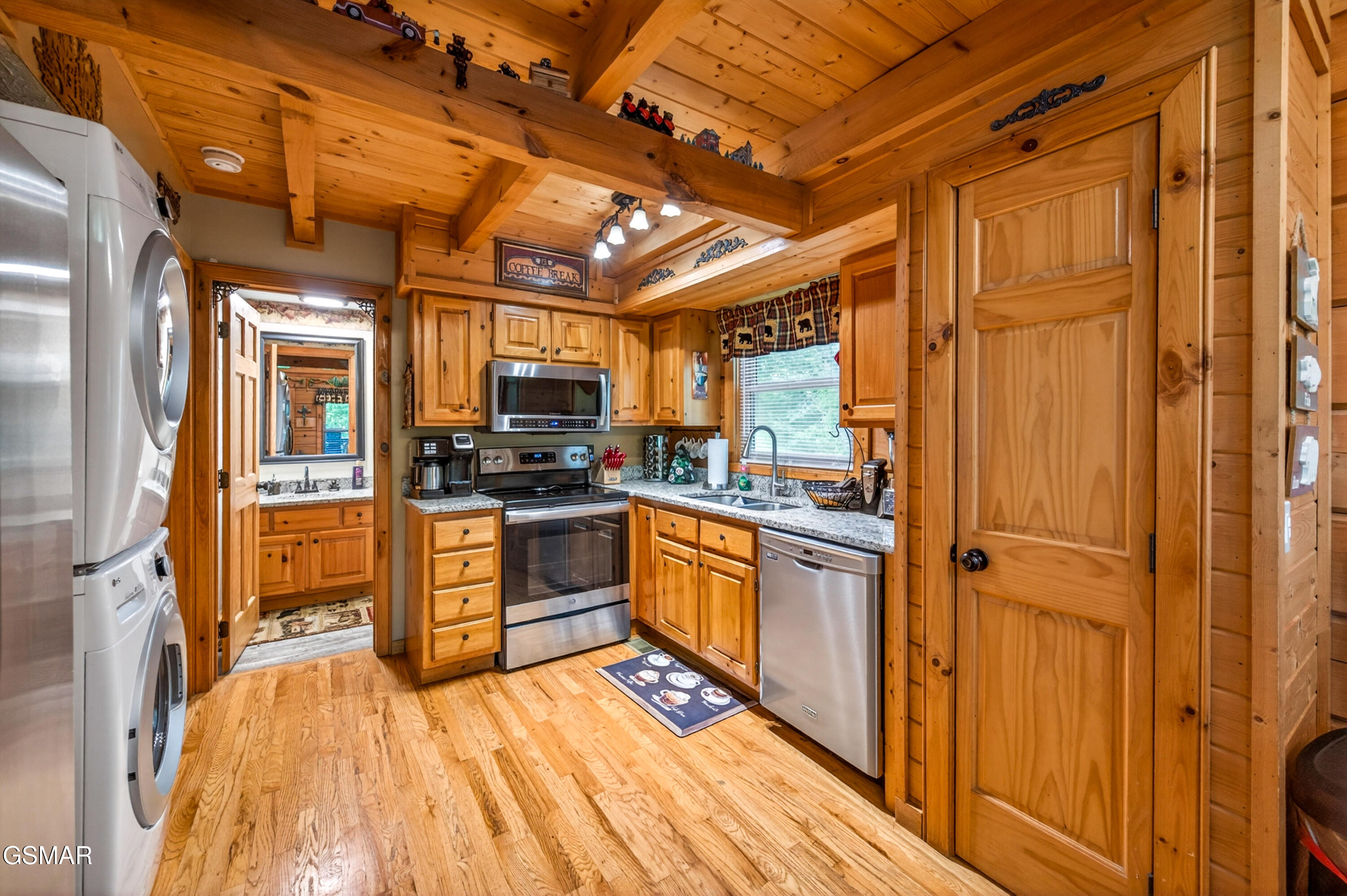 3628 Country Pines Way Sevierville TN 37876