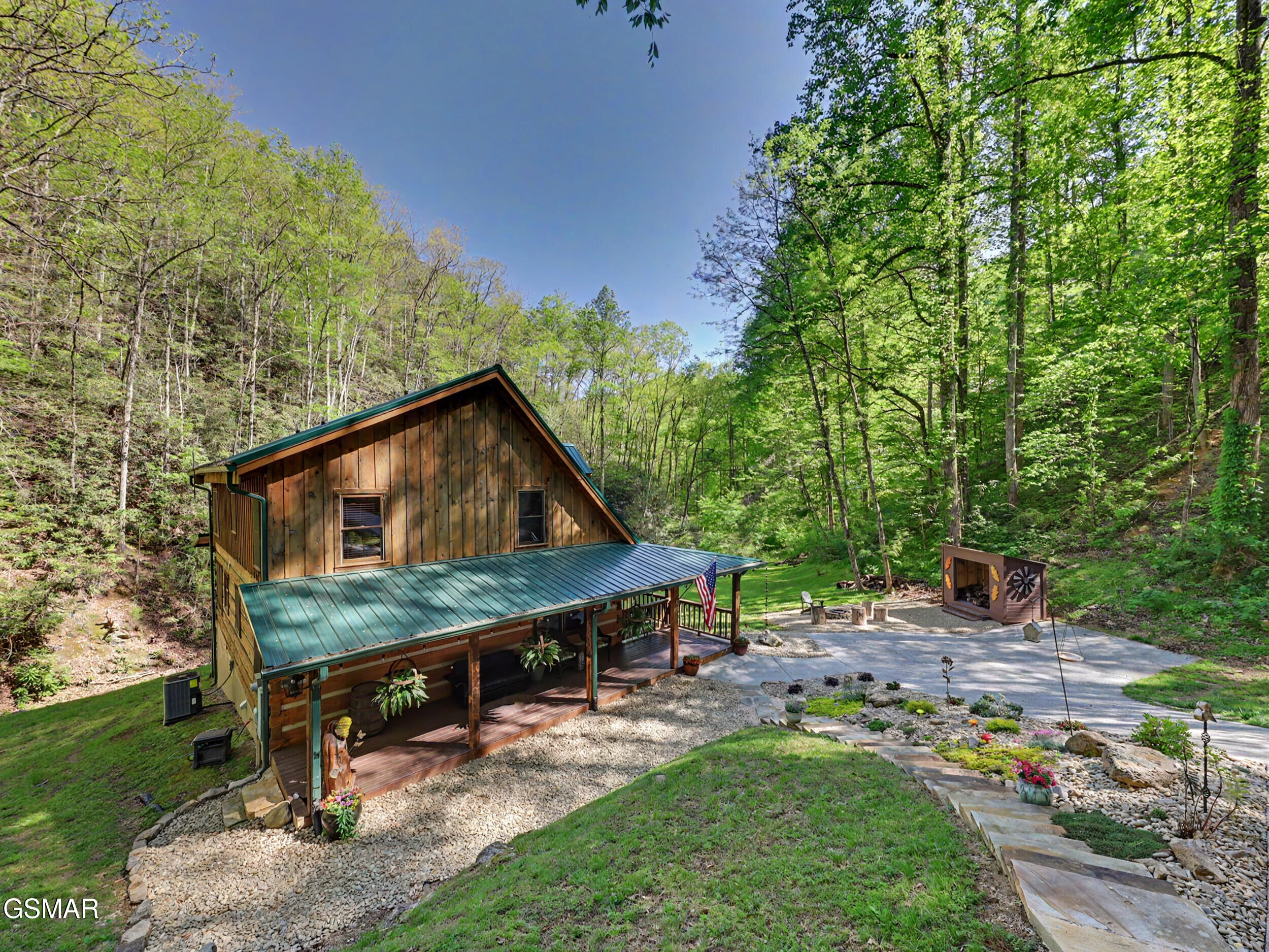 1053 Big Buck Trail Townsend TN 37882