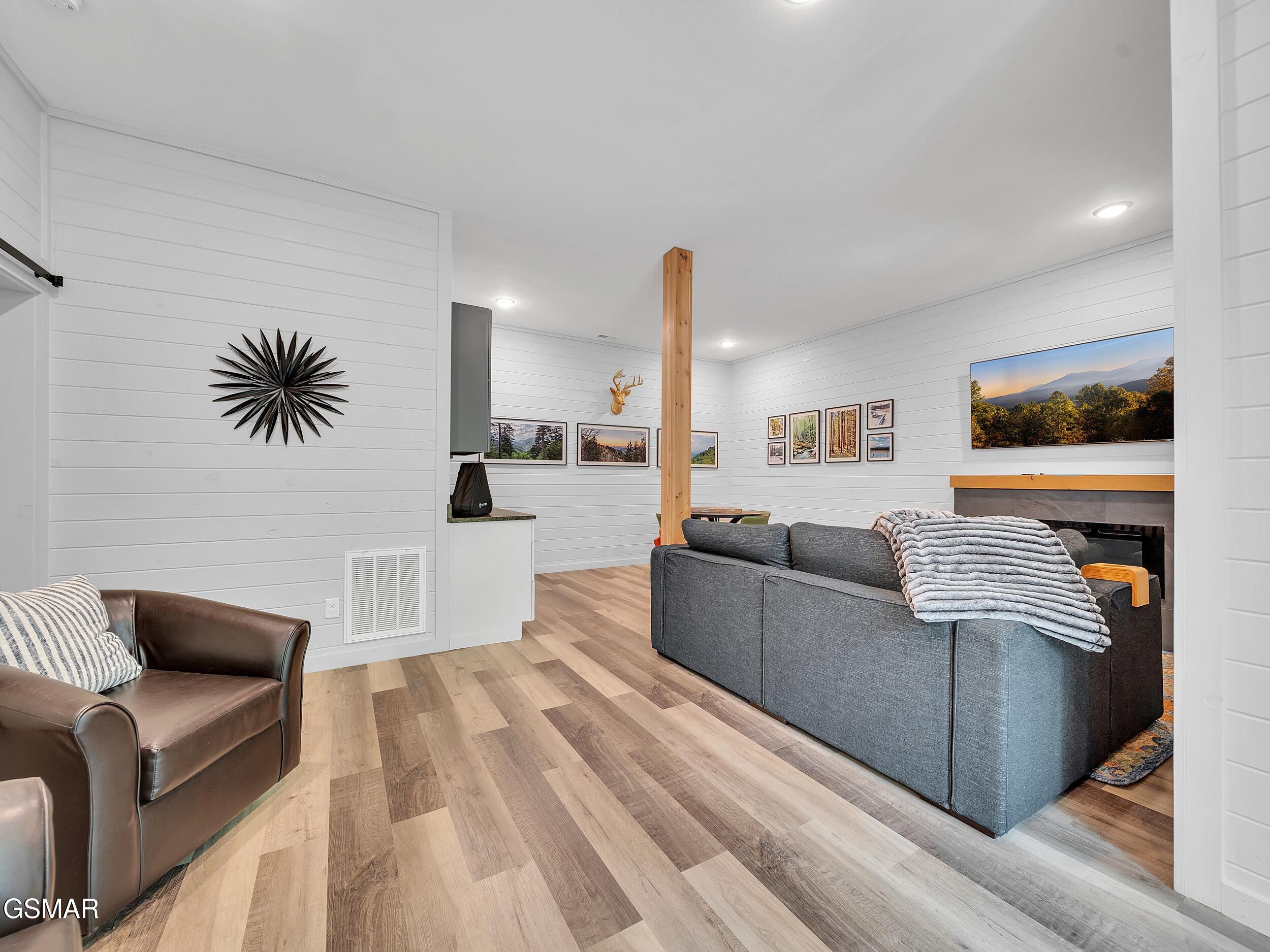 1366 Lake Haven Way Sevierville TN 37876