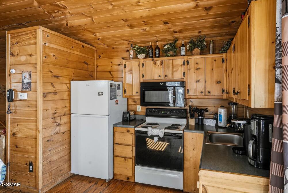 3537 Bear Pen Gap Road Sevierville TN 37876