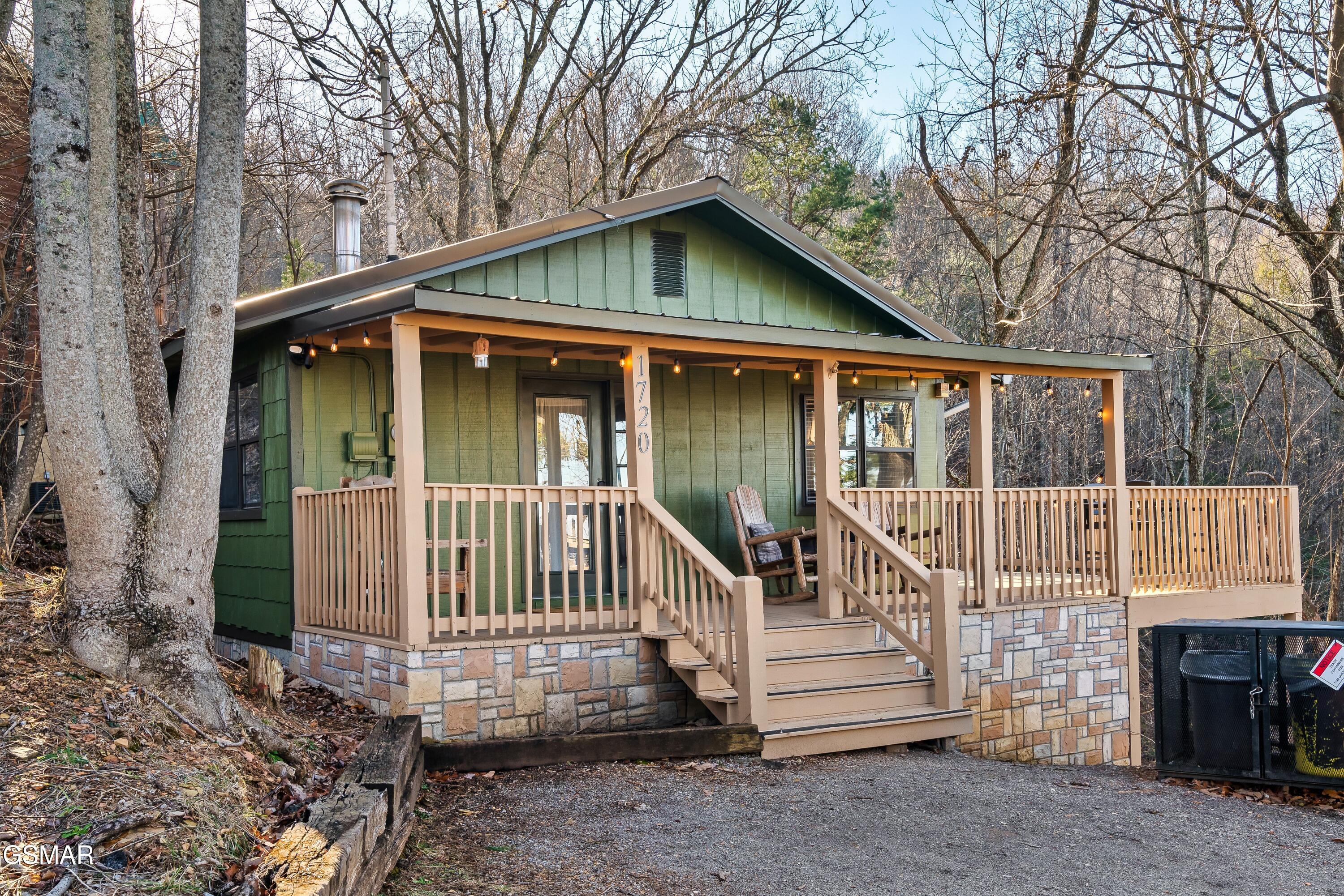 1720 Silver Poplar Lane Sevierville TN 37876