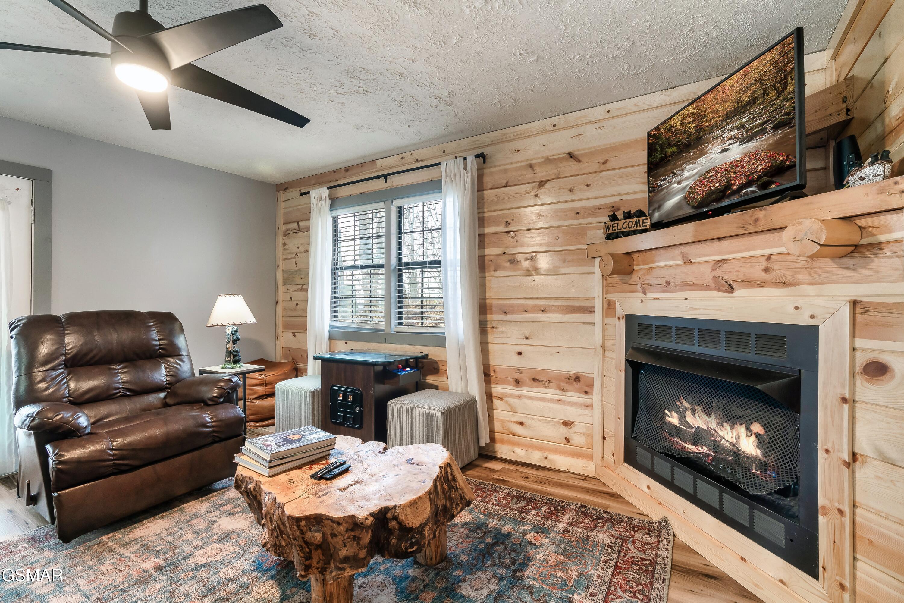 1720 Silver Poplar Lane Sevierville TN 37876