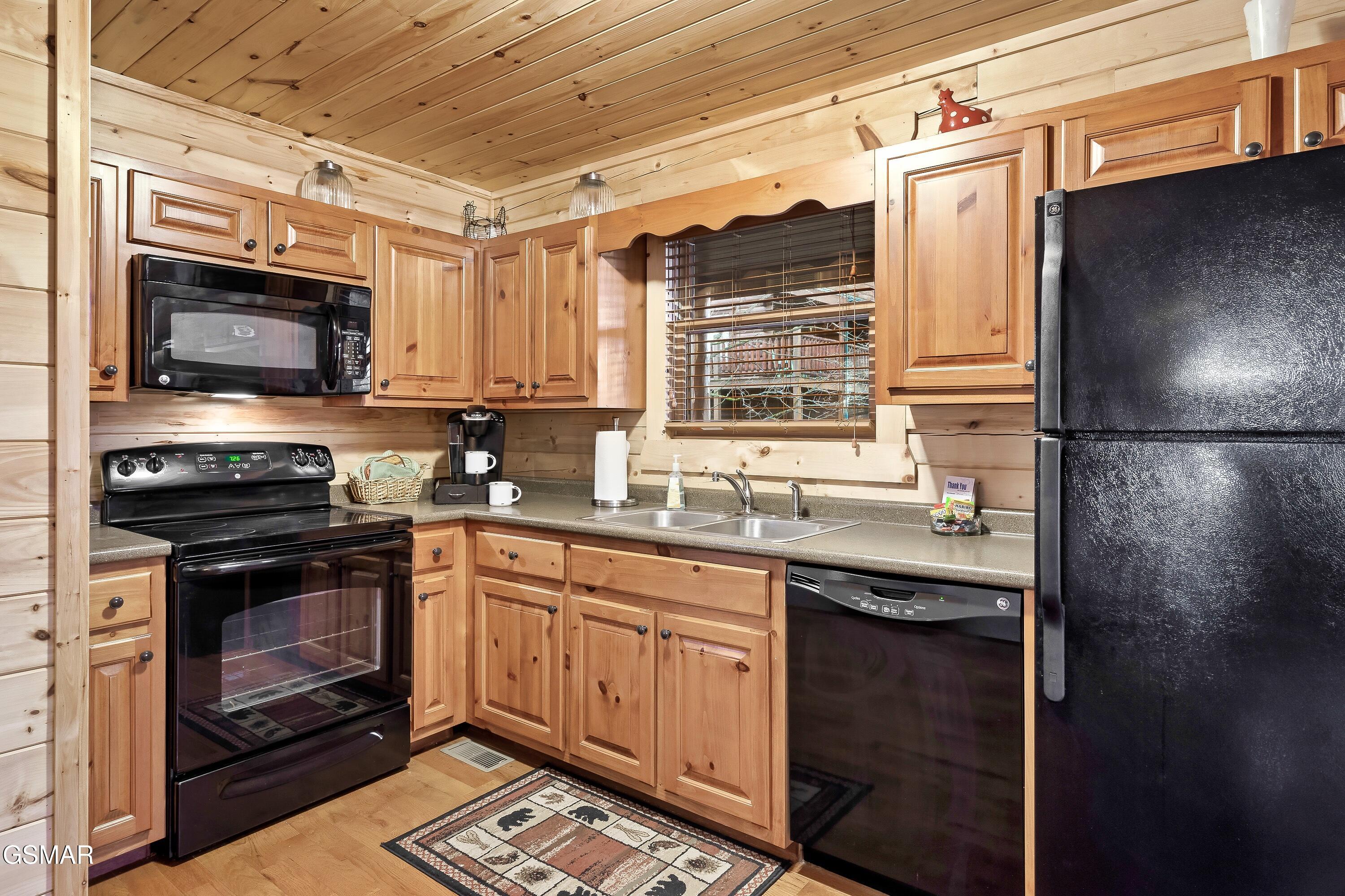 318 Alpine Mountain Way Pigeon Forge TN 37863