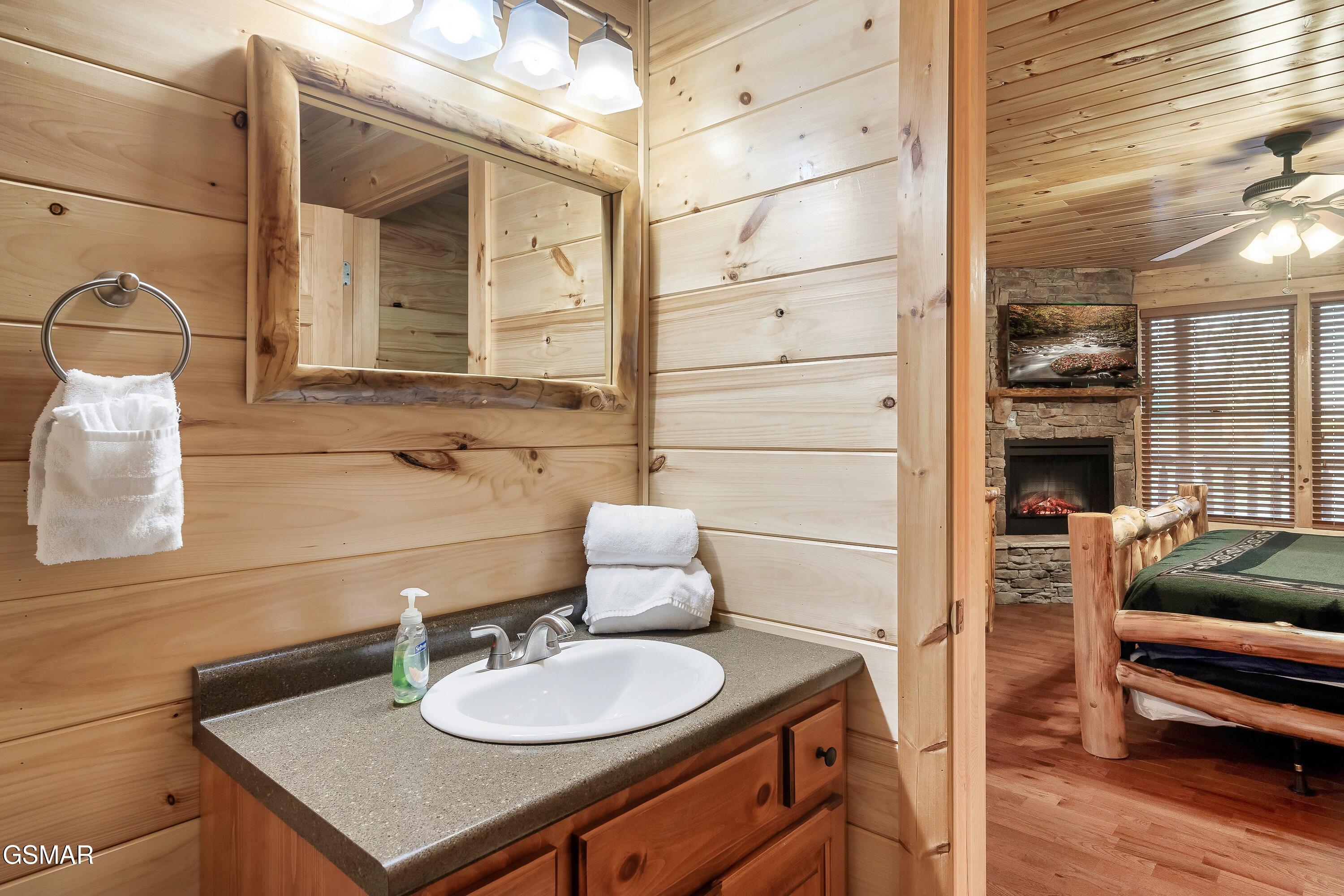 318 Alpine Mountain Way Pigeon Forge TN 37863
