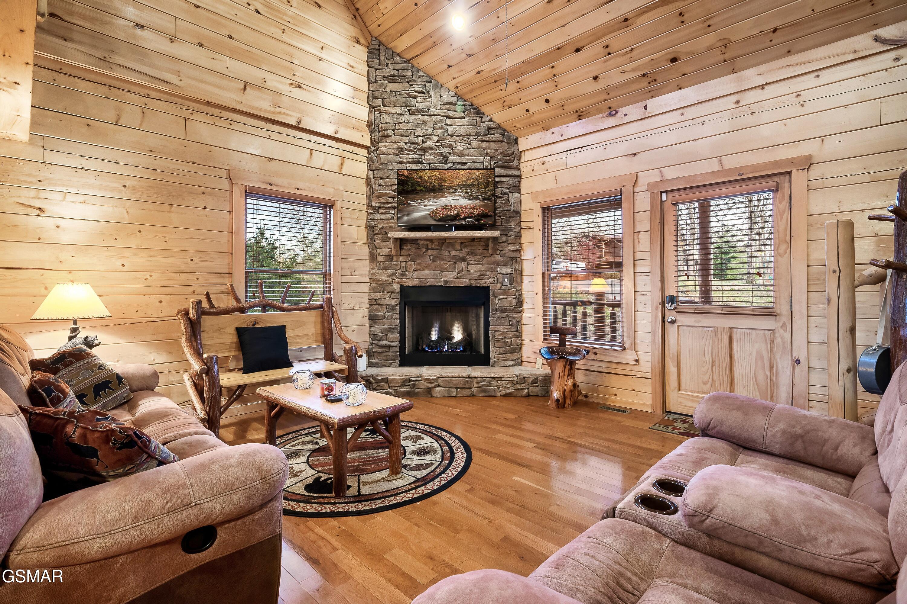 318 Alpine Mountain Way Pigeon Forge TN 37863