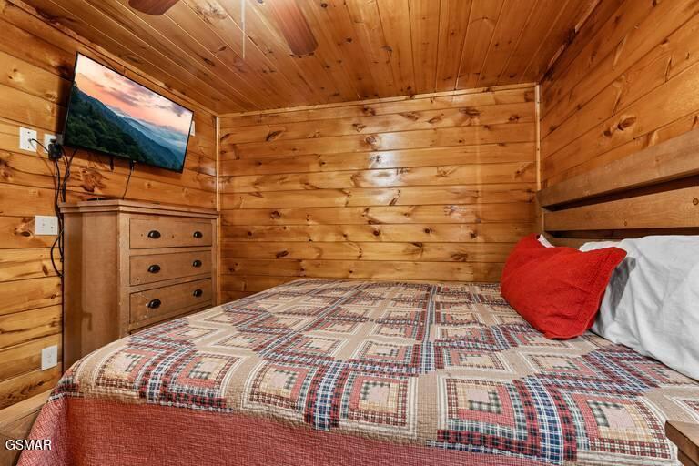 1930 Backhome Lane Sevierville TN 37876