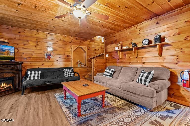 1930 Backhome Lane Sevierville TN 37876