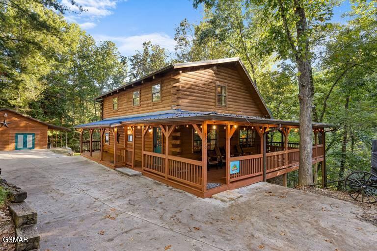 1930 Backhome Lane Sevierville TN 37876