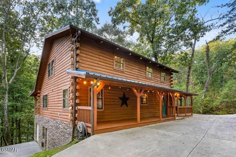 1930 Backhome Lane Sevierville TN 37876