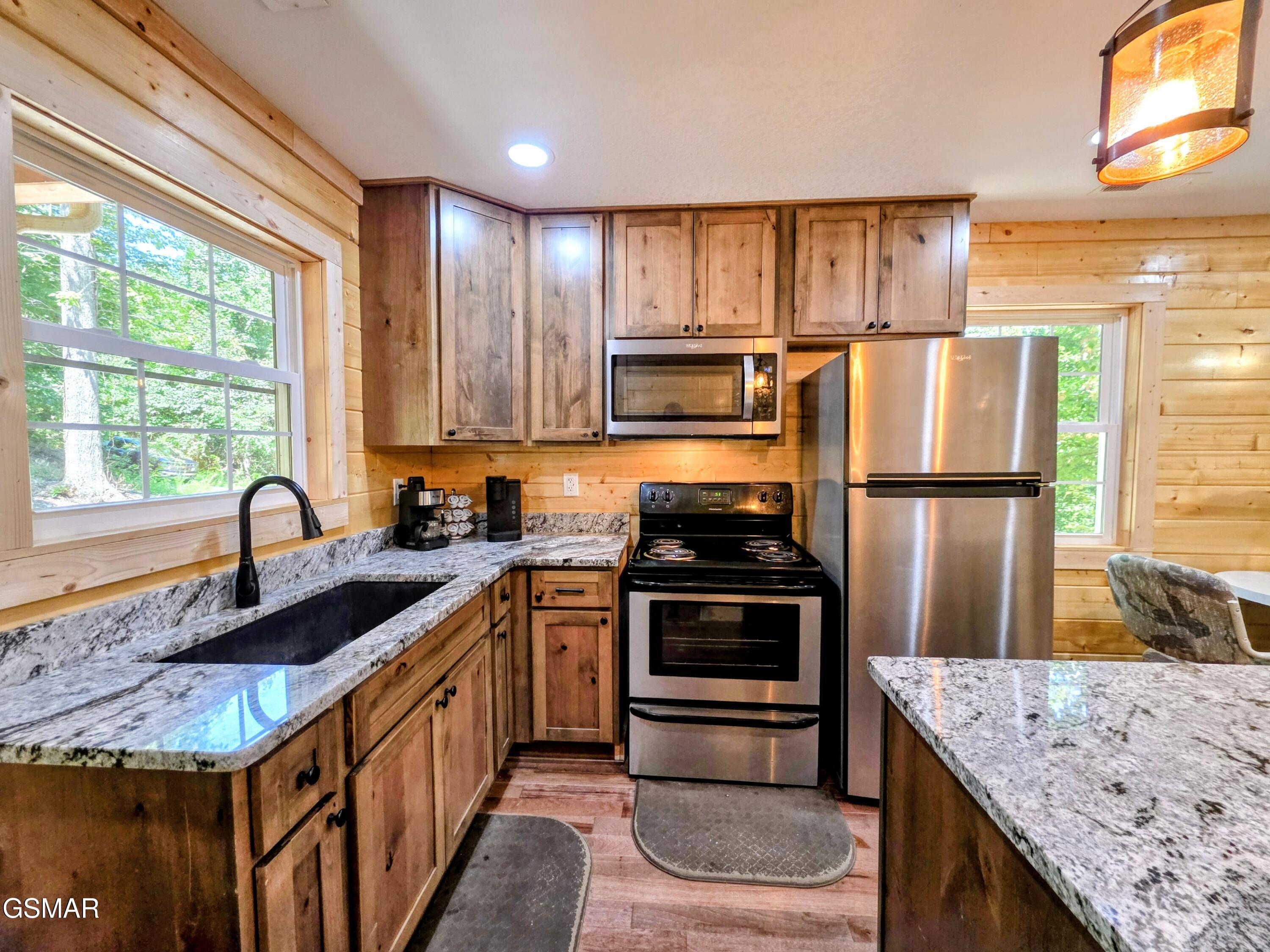 125 Deer Run Way Dandridge TN 37725