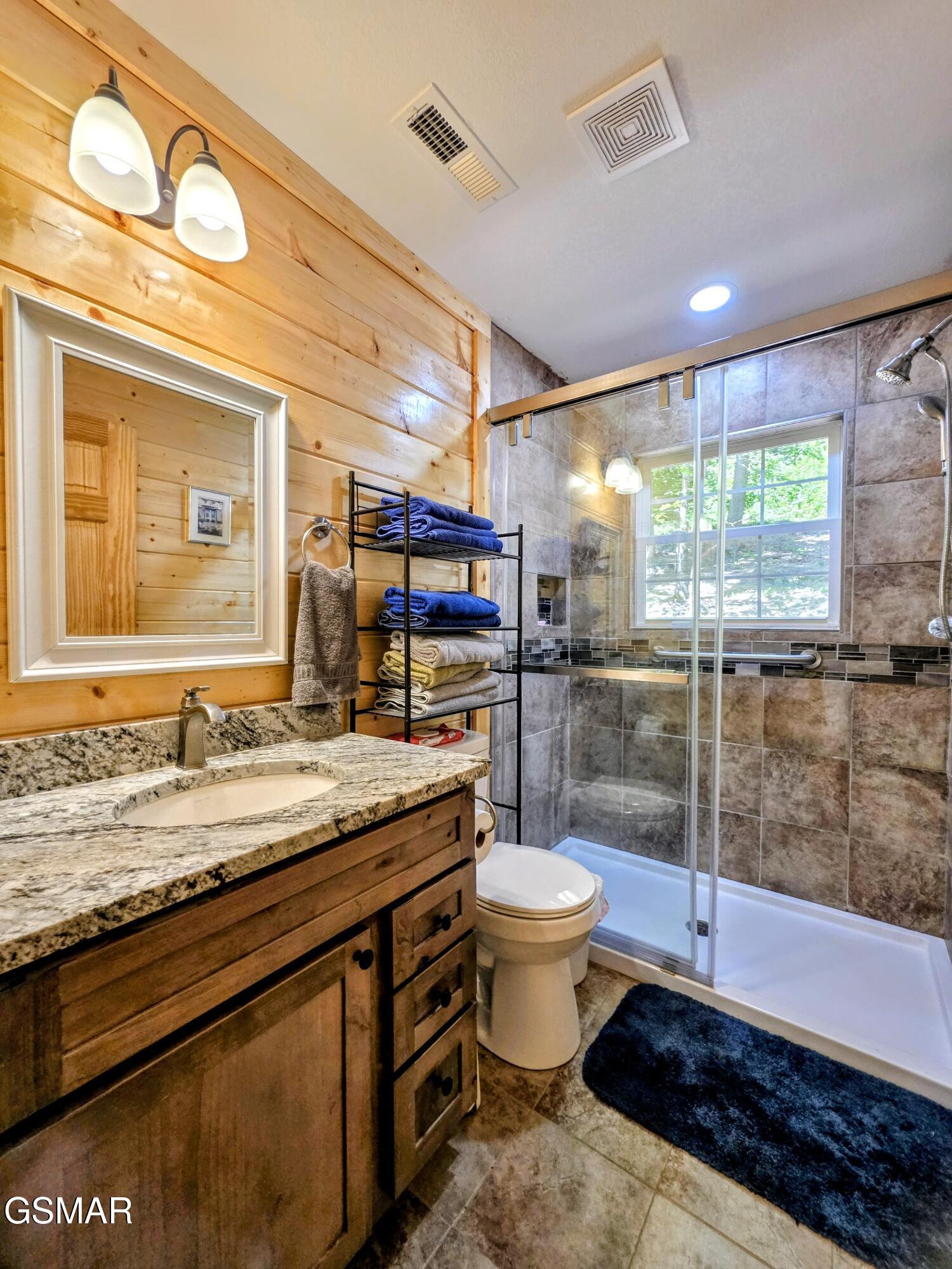 125 Deer Run Way Dandridge TN 37725