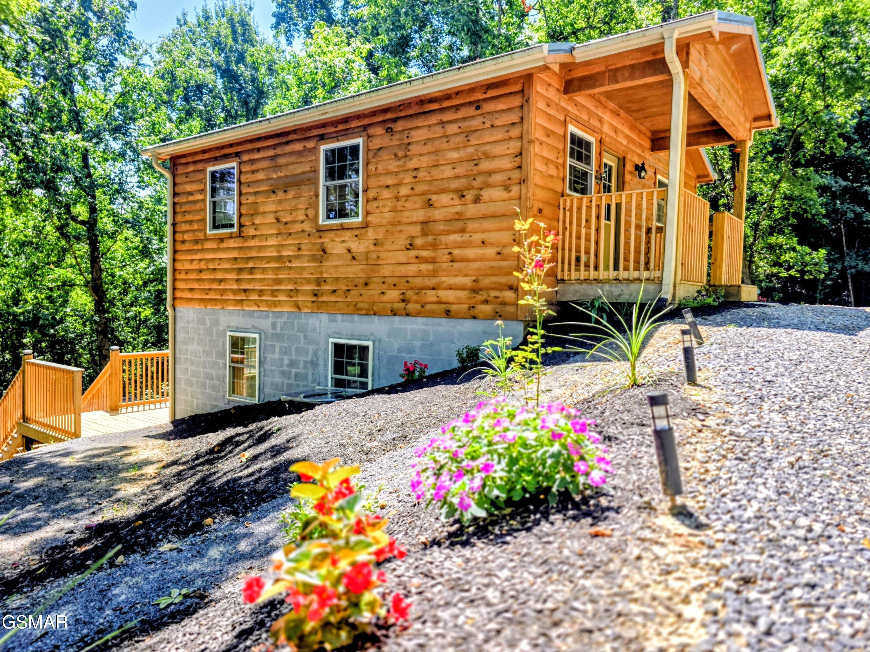 125 Deer Run Way Dandridge TN 37725