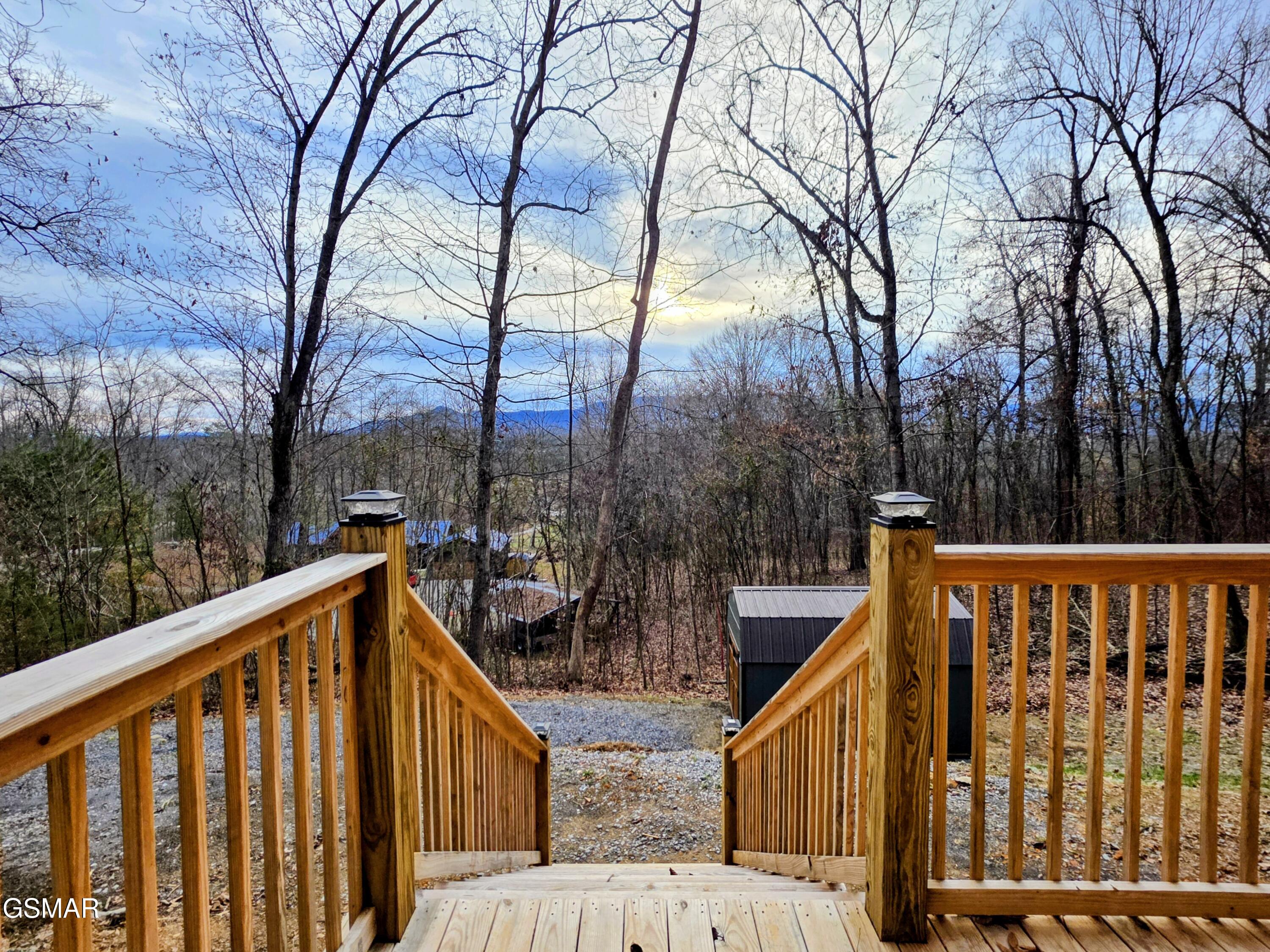 125 Deer Run Way Dandridge TN 37725