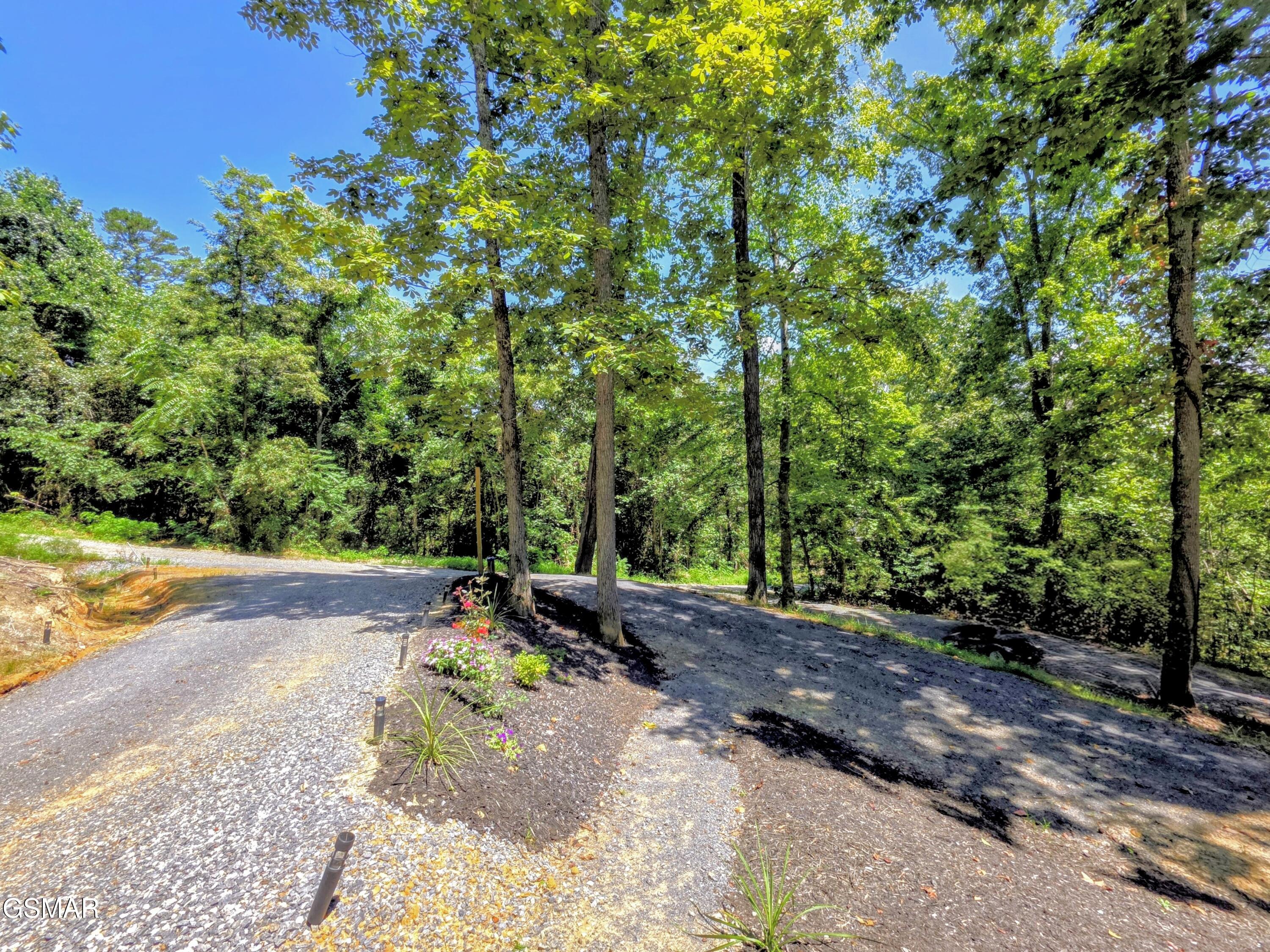 125 Deer Run Way Dandridge TN 37725