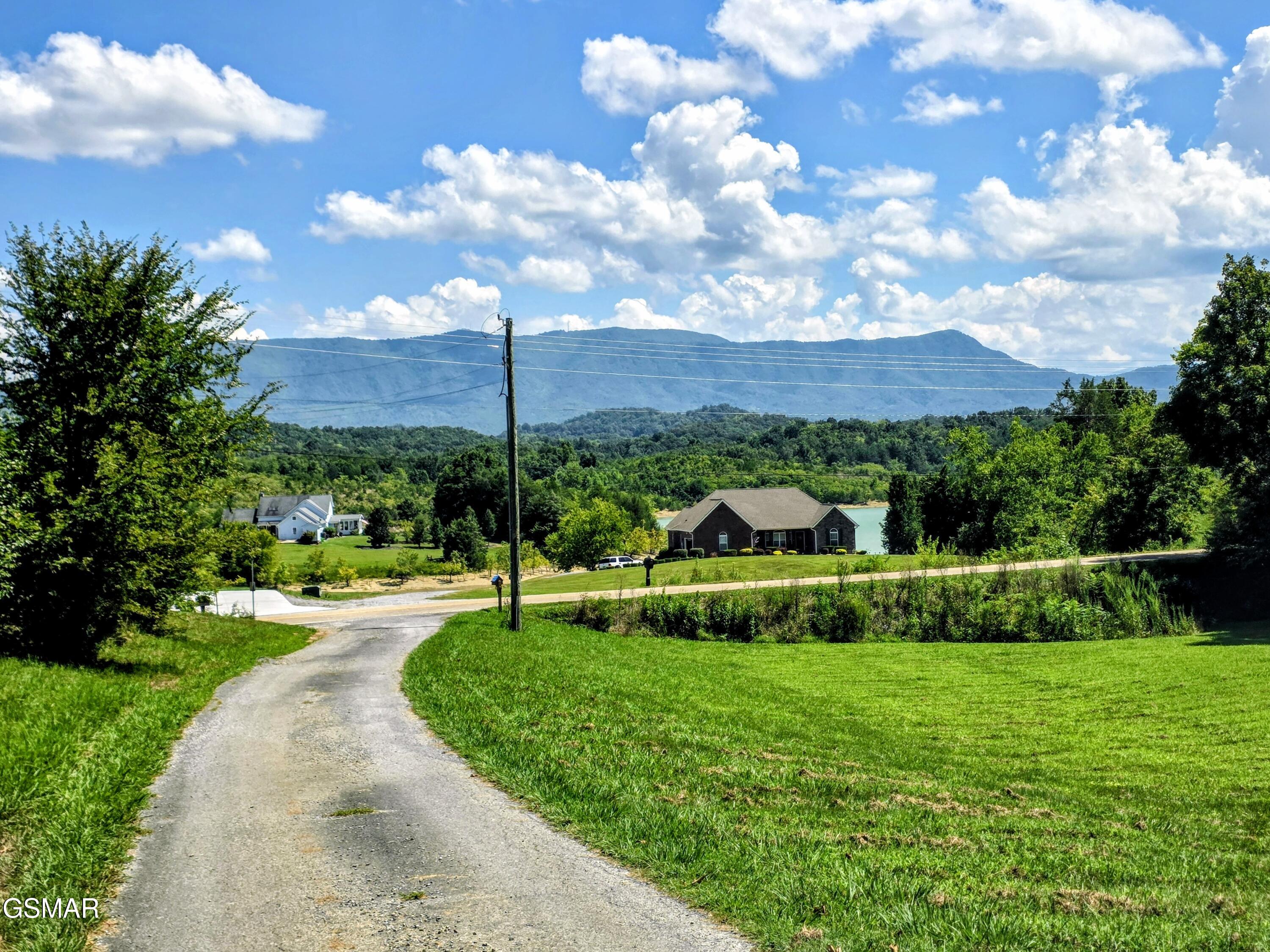 125 Deer Run Way Dandridge TN 37725