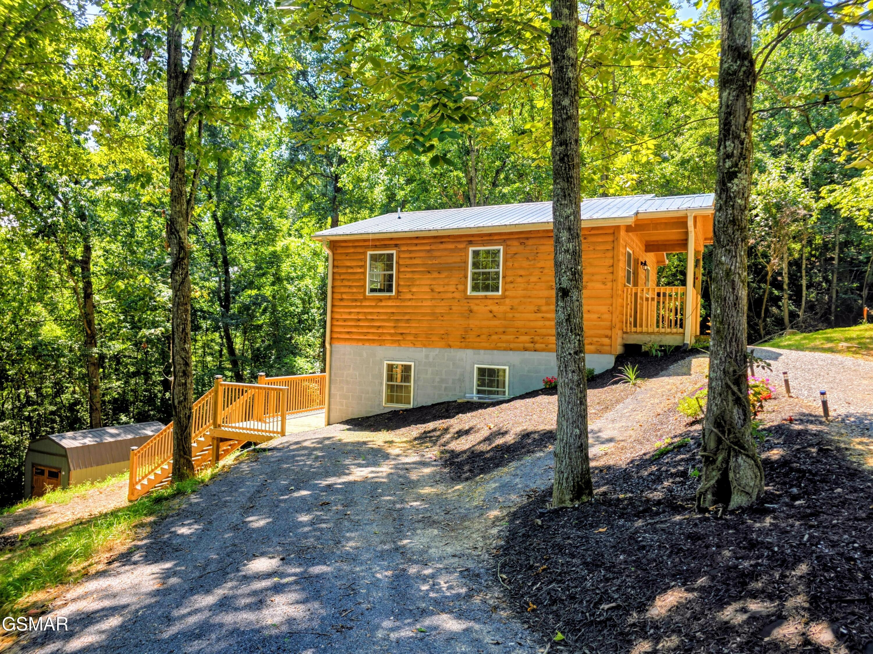 125 Deer Run Way Dandridge TN 37725