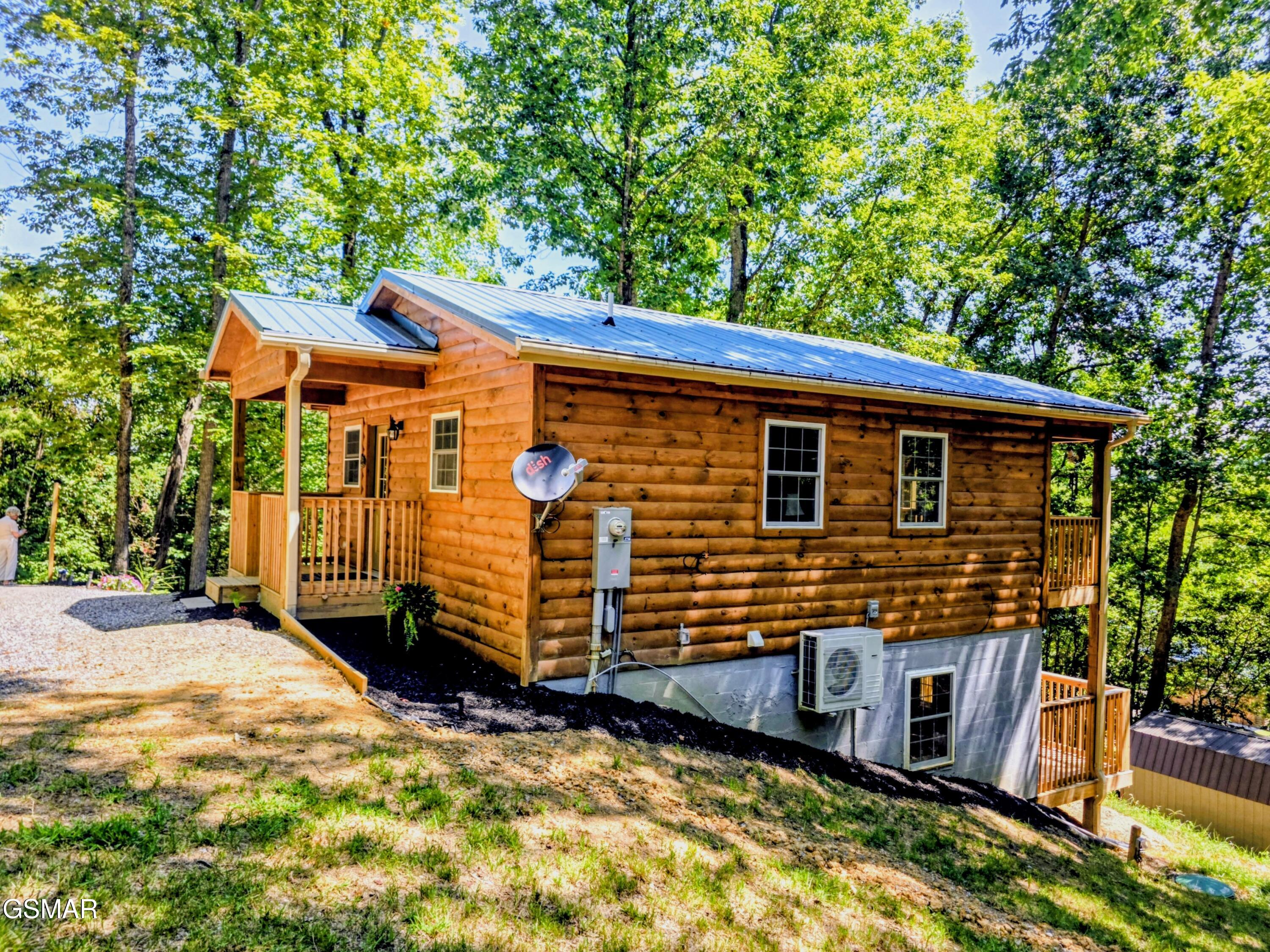 125 Deer Run Way Dandridge TN 37725