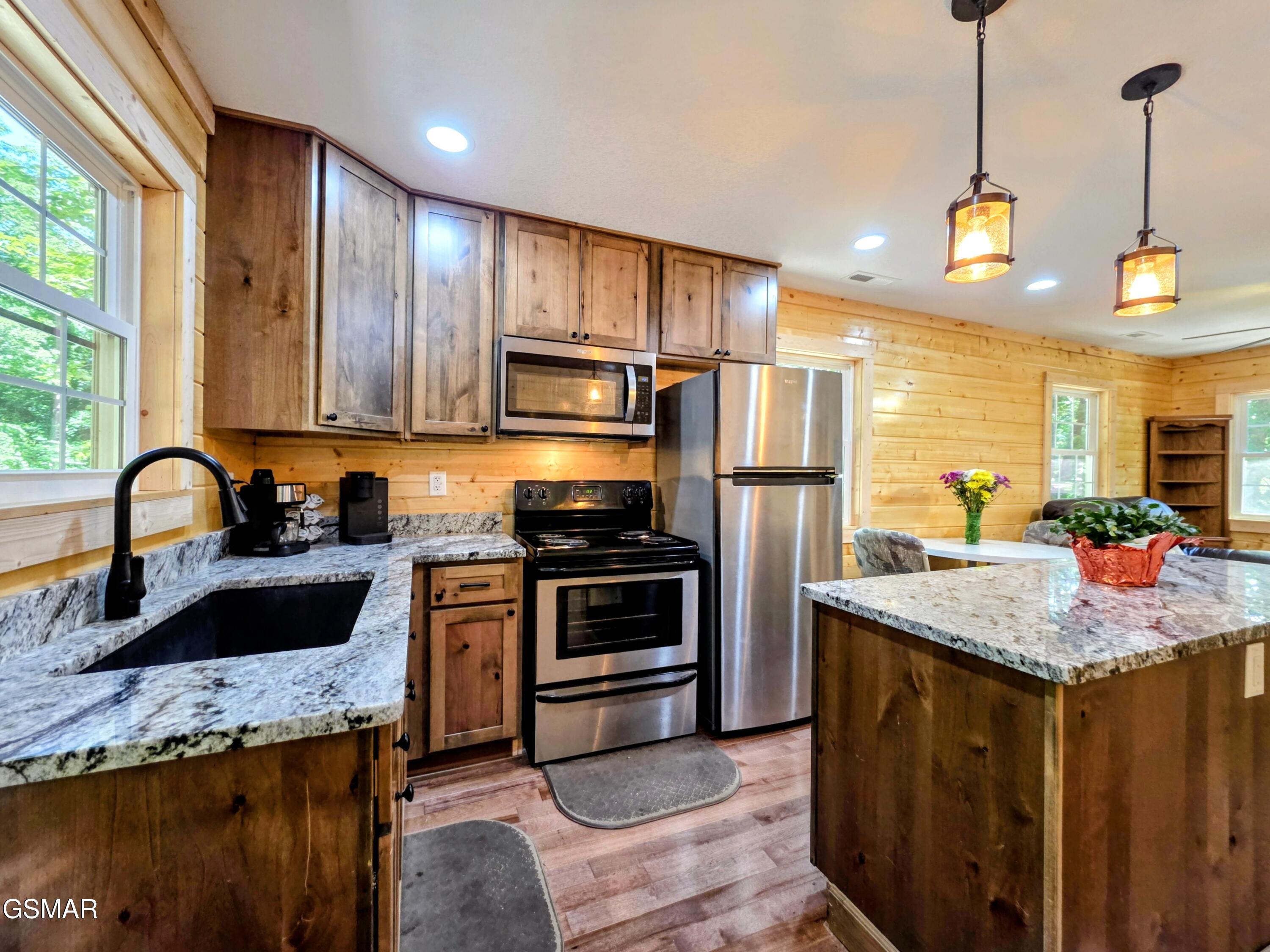 125 Deer Run Way Dandridge TN 37725