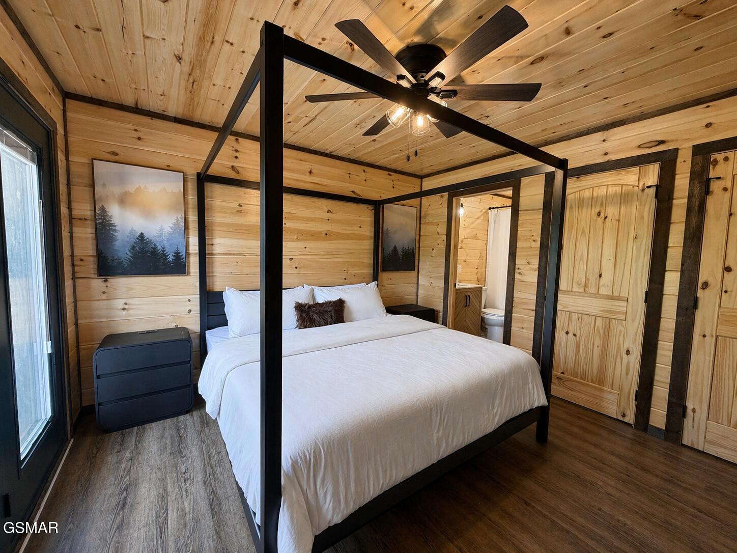 1632 Mountain Lodge Way Pigeon Forge TN 37862