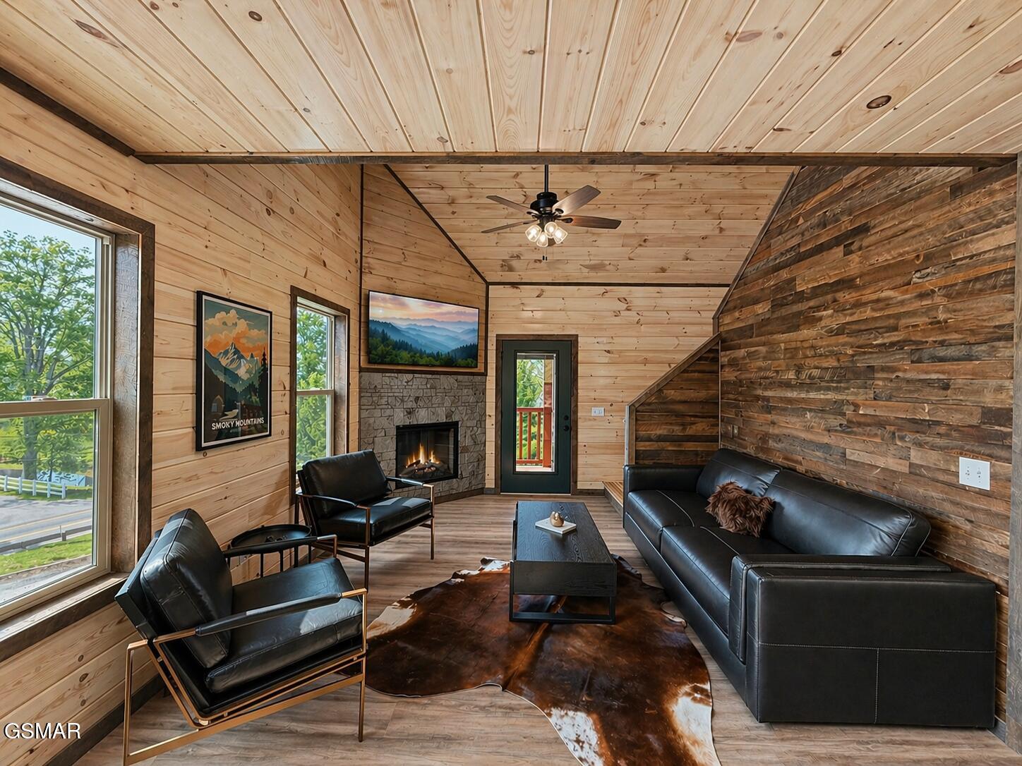 1632 Mountain Lodge Way Pigeon Forge TN 37862
