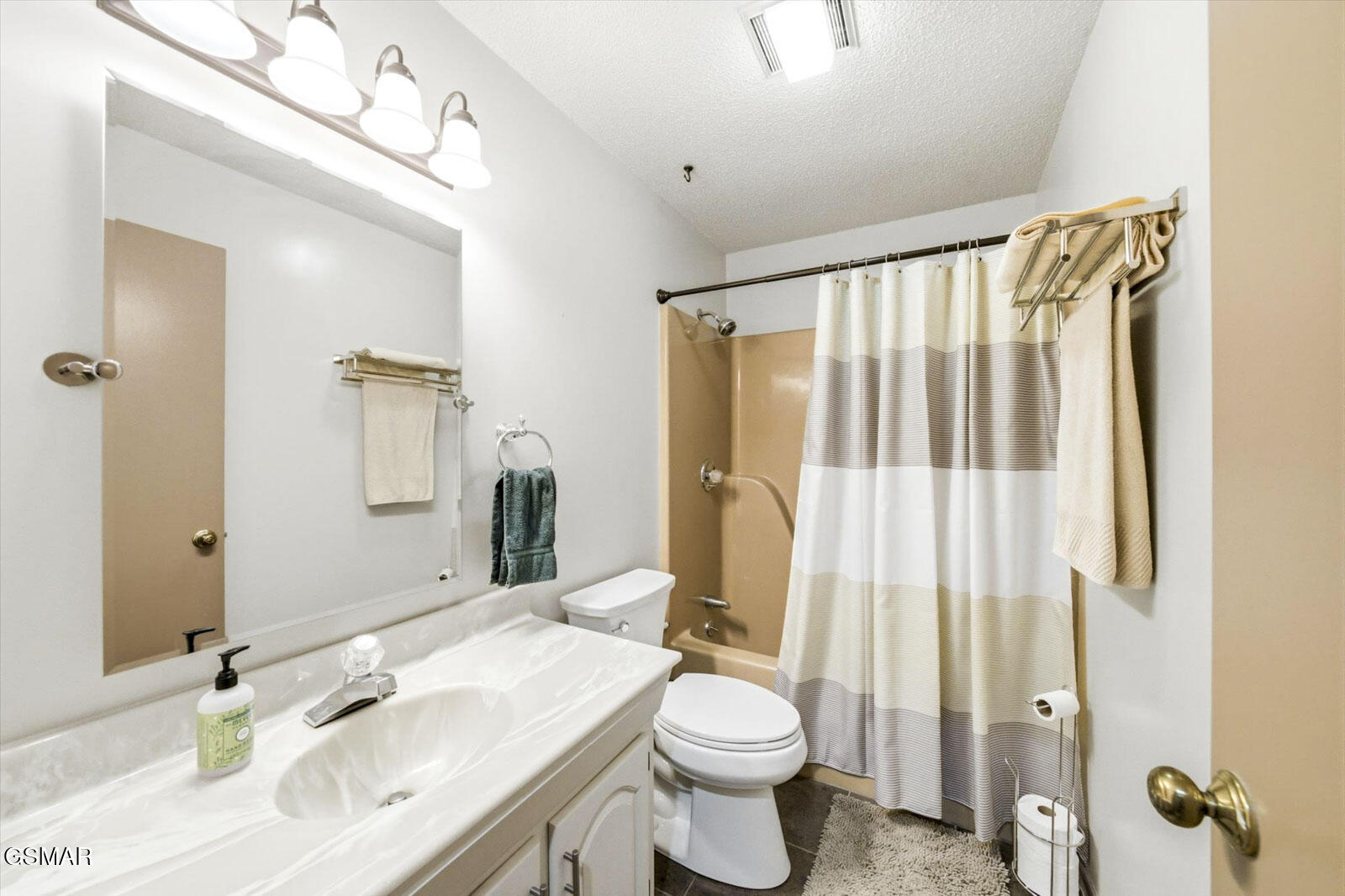 997 Lake Ridge Drive Dandridge TN 37725