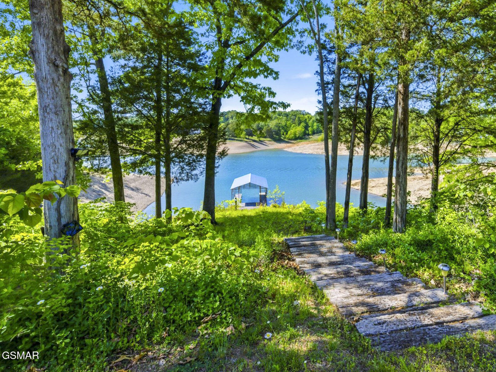 997 Lake Ridge Drive Dandridge TN 37725