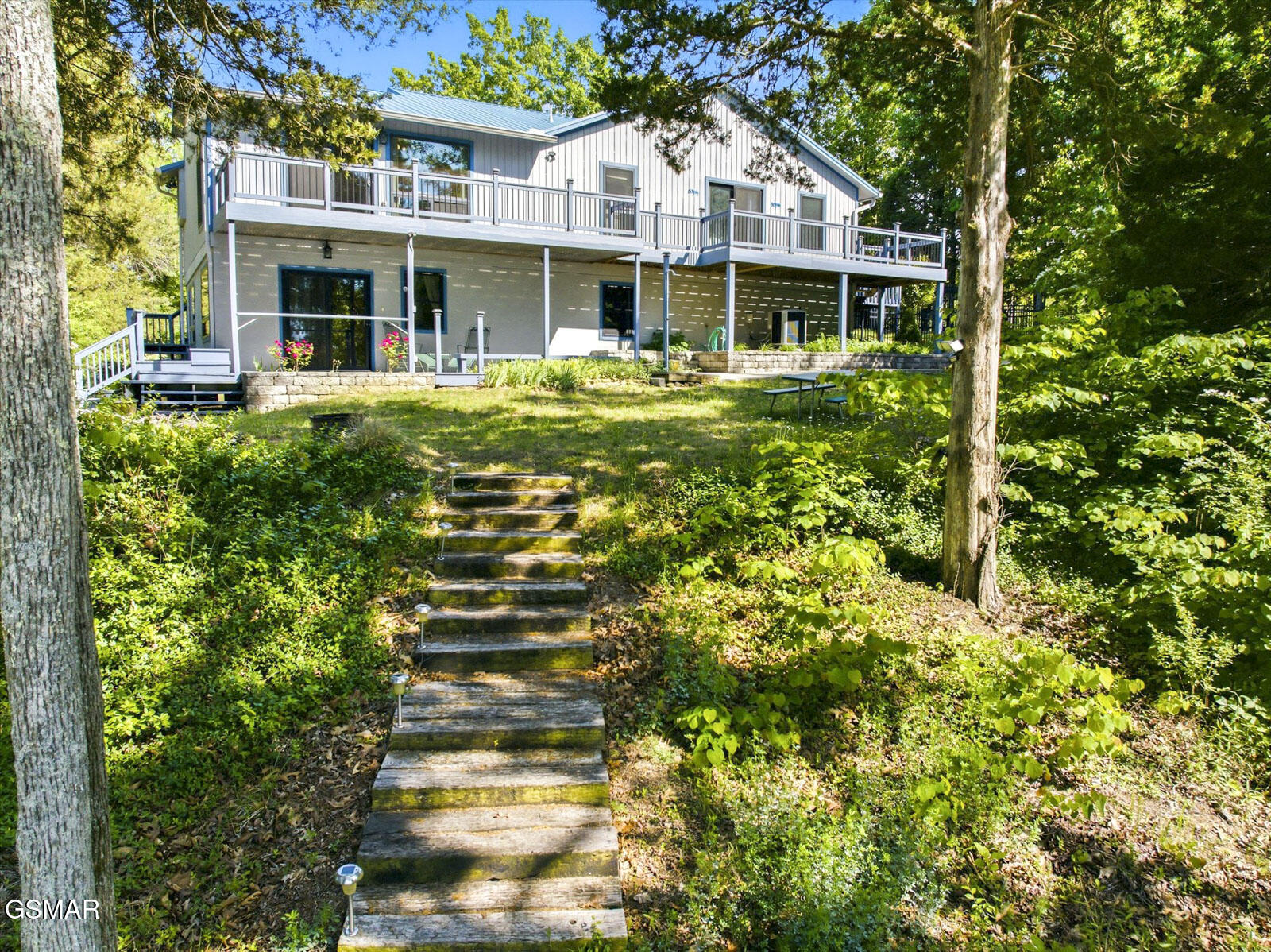 997 Lake Ridge Drive Dandridge TN 37725