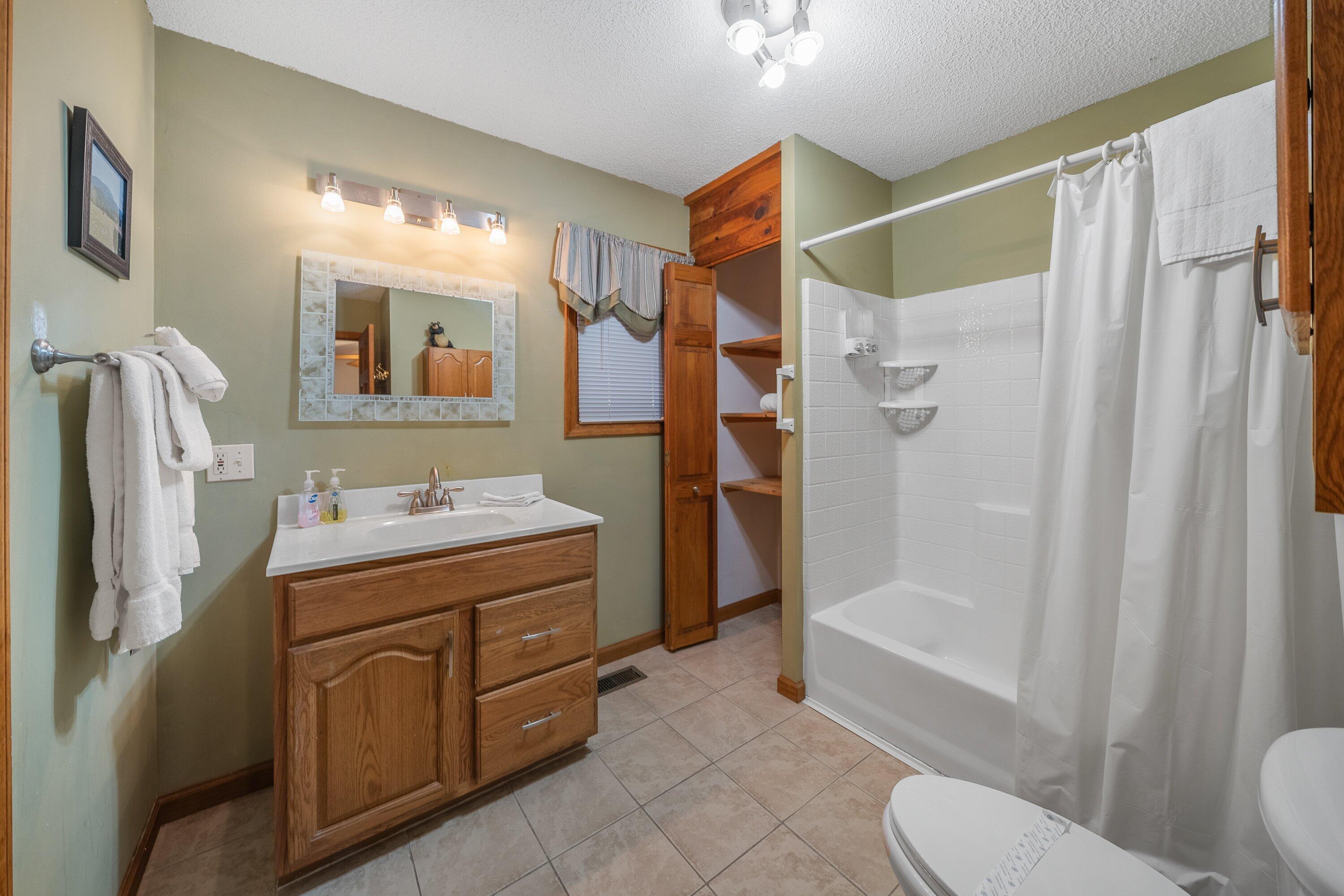 4094 Hickory Hollow Way Sevierville TN 37862