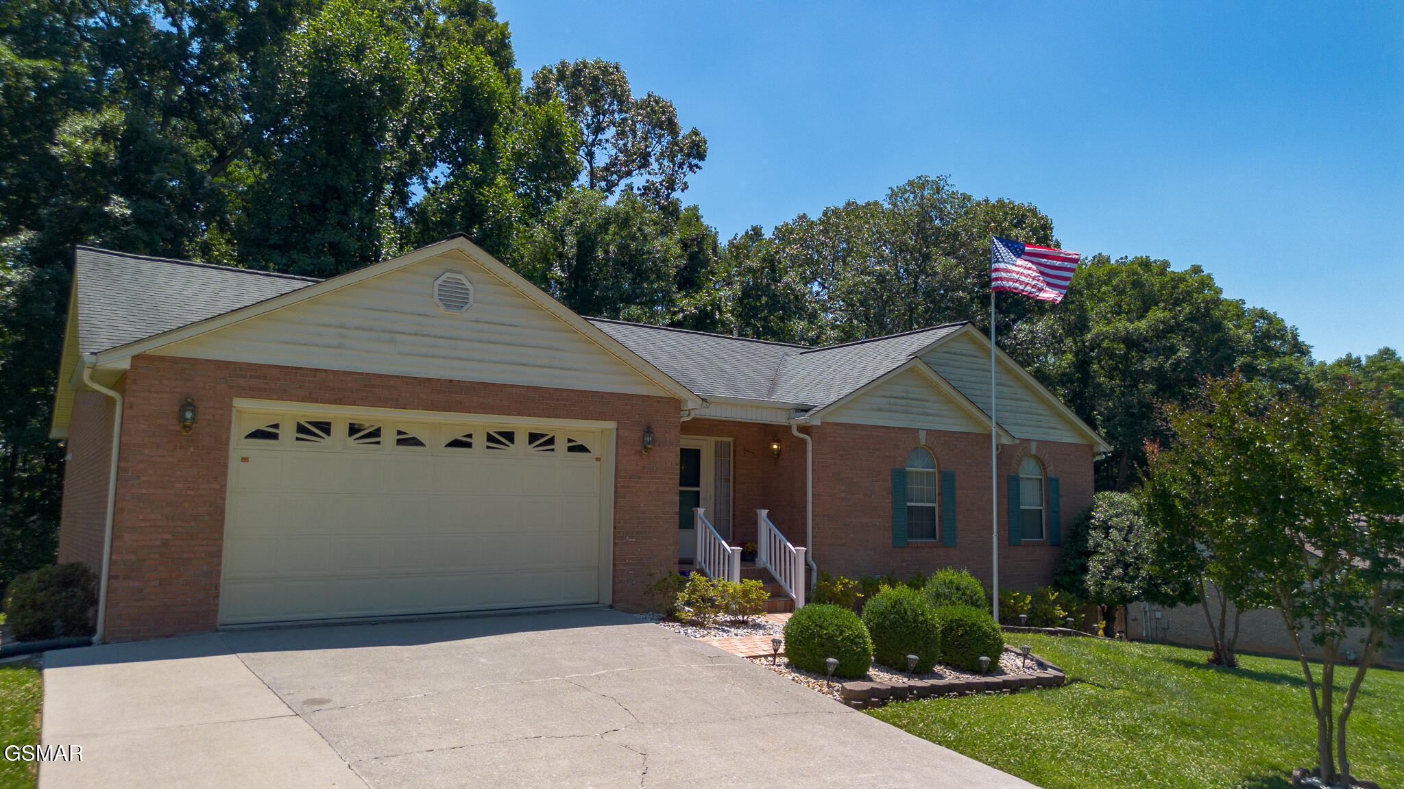 985 E Brentwood Drive Morristown TN 37814