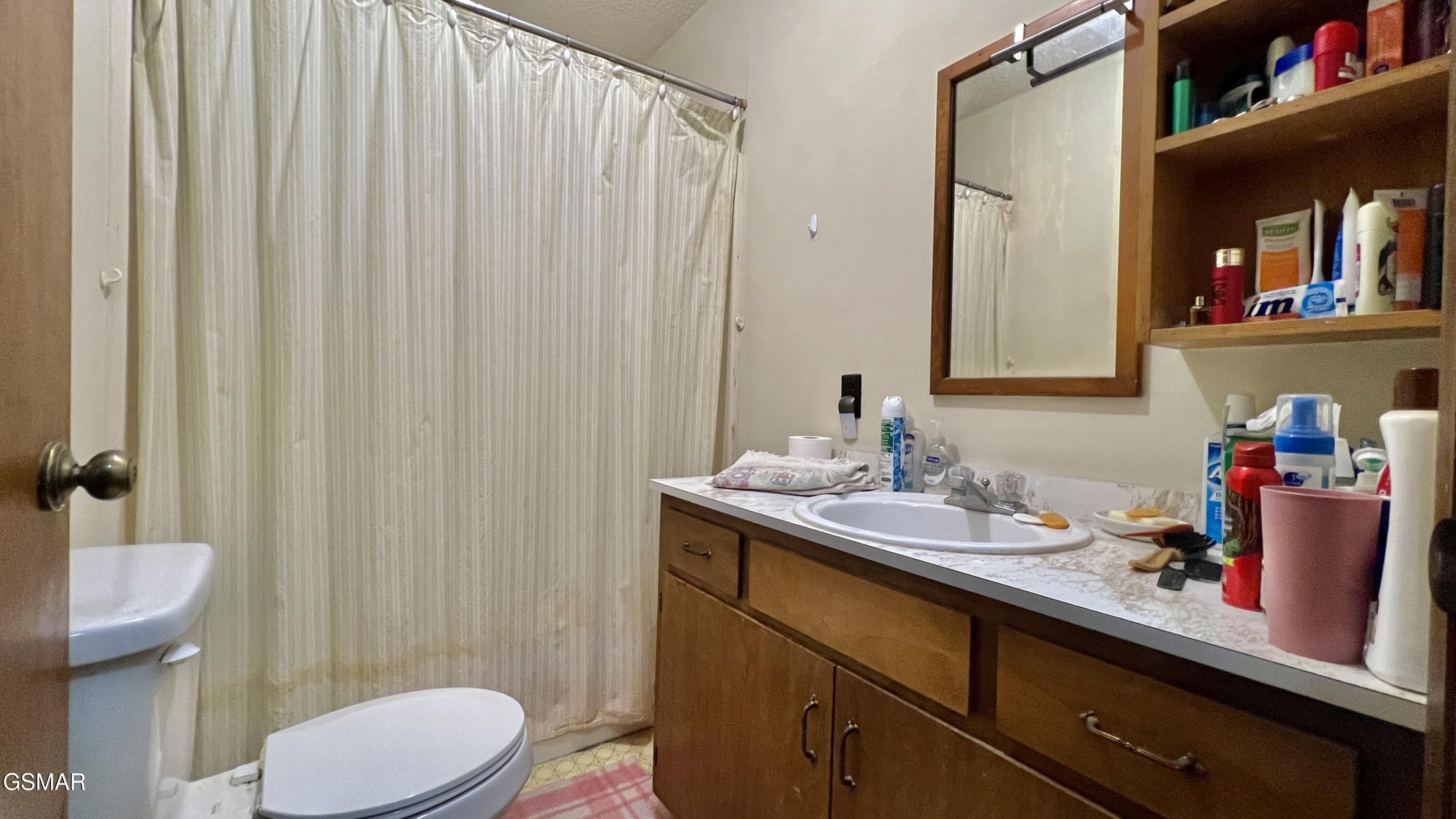 1803 Elkins Road Kodak TN 37764