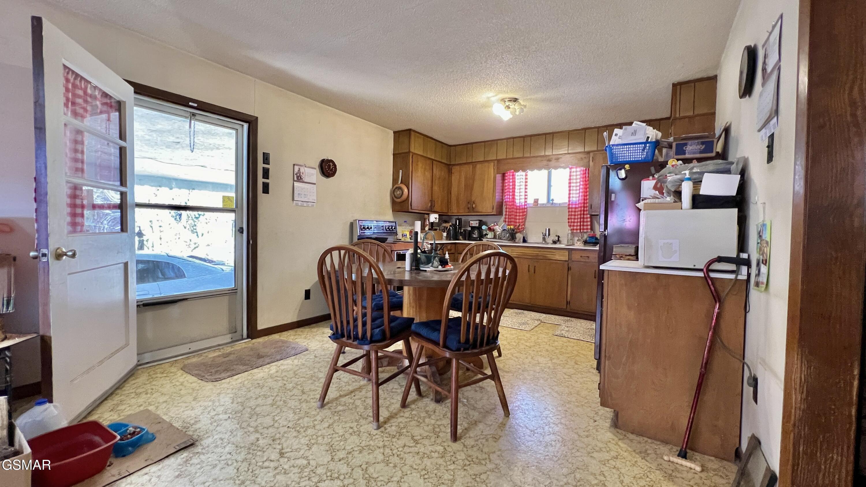 1803 Elkins Road Kodak TN 37764
