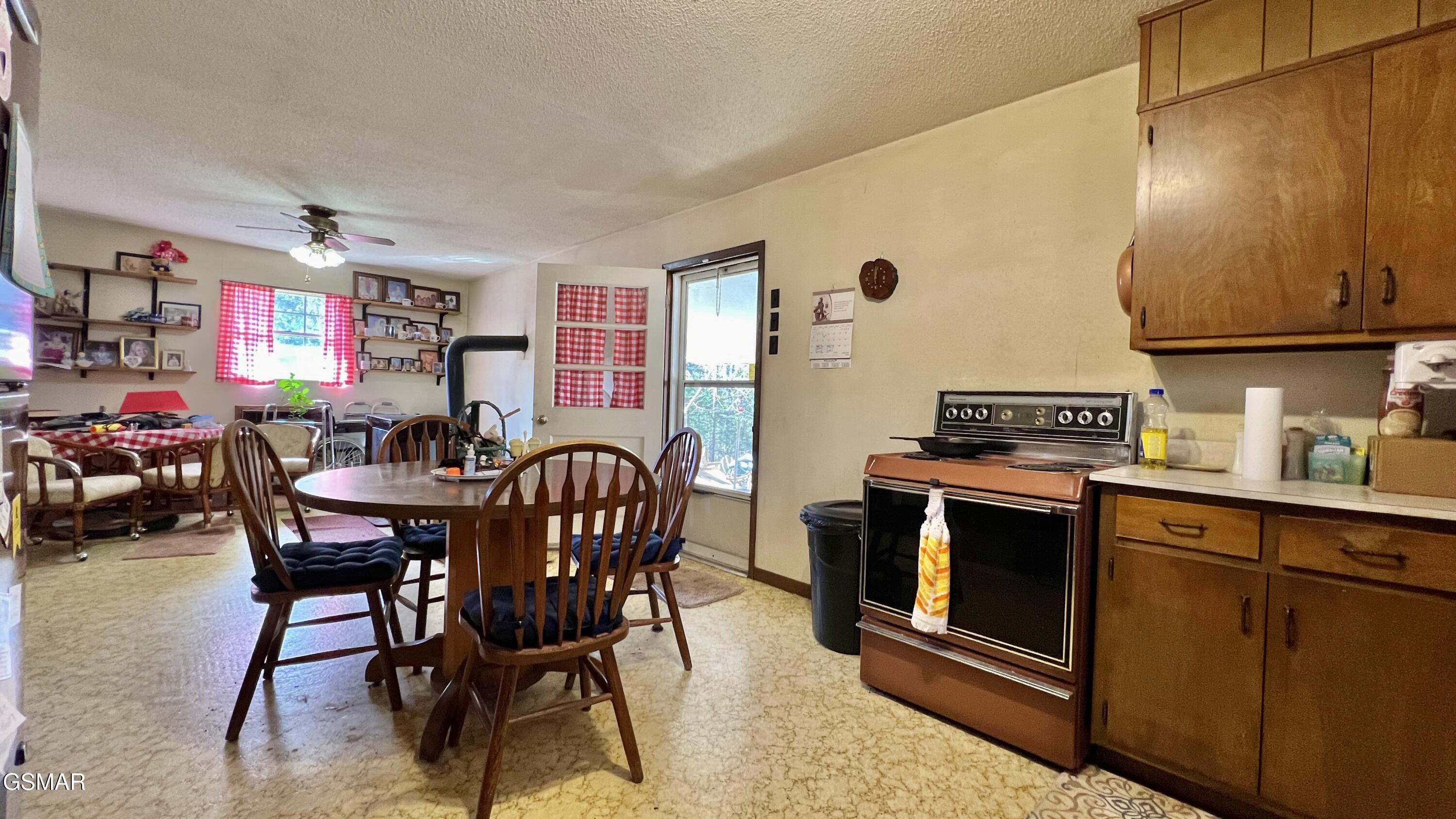 1803 Elkins Road Kodak TN 37764