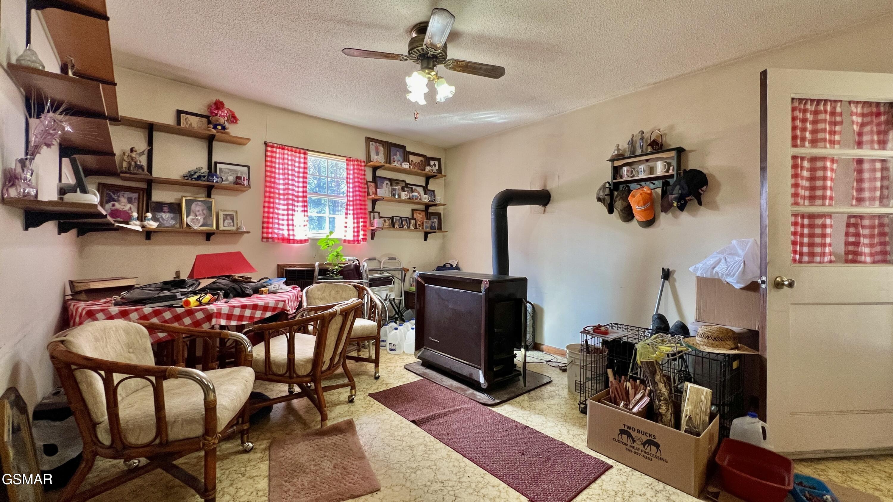 1803 Elkins Road Kodak TN 37764