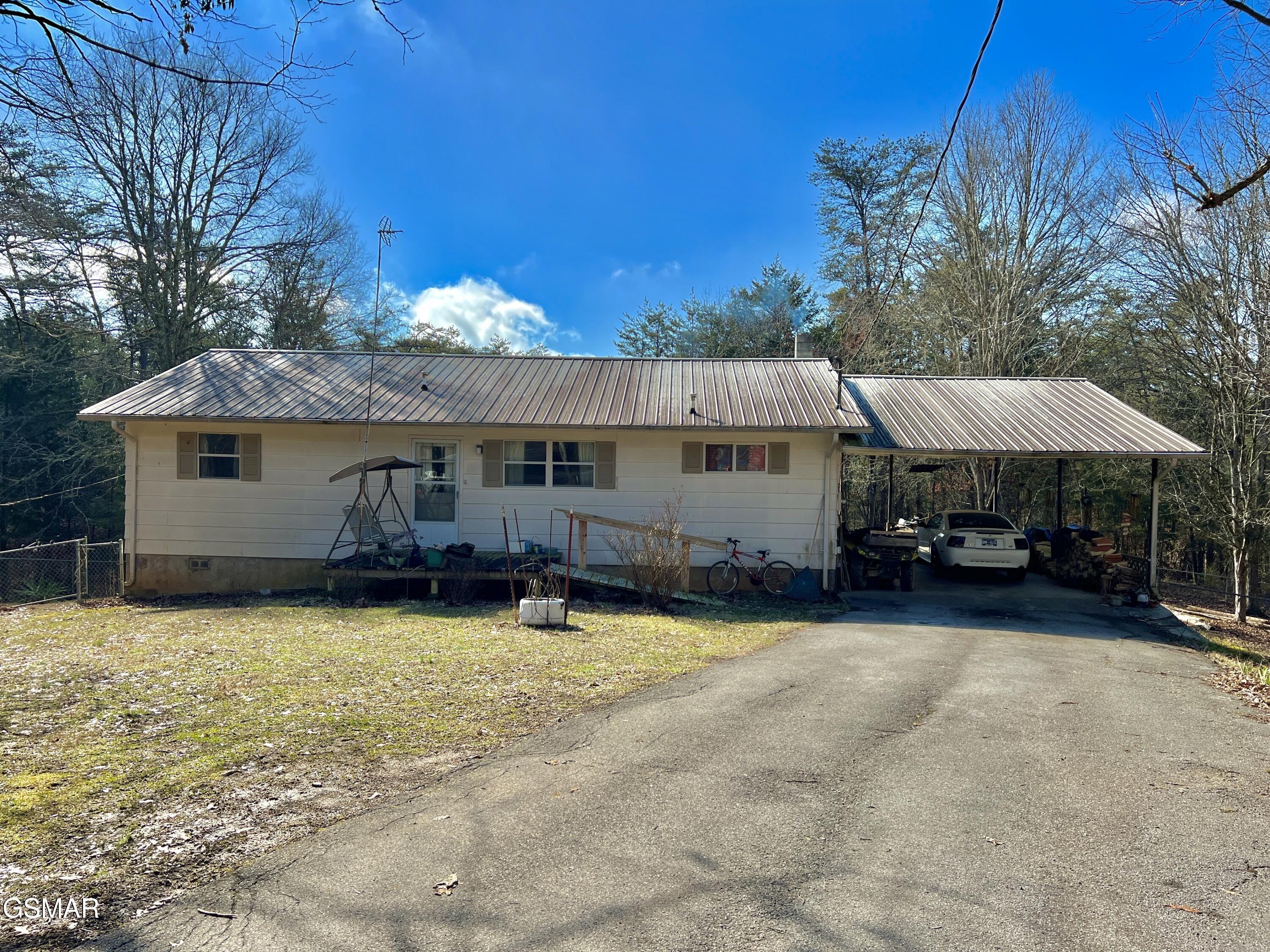 1803 Elkins Road Kodak TN 37764