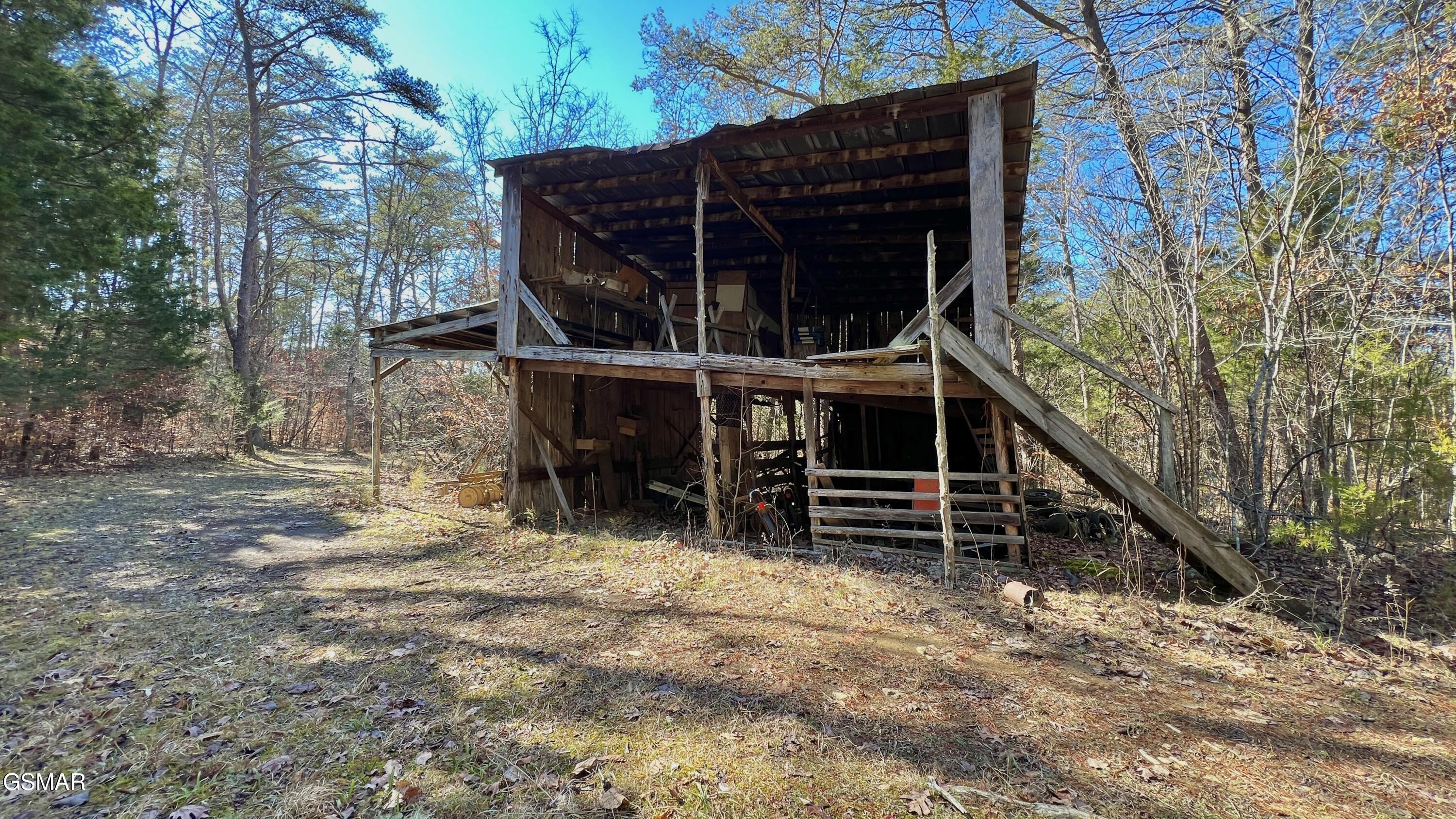 1803 Elkins Road Kodak TN 37764