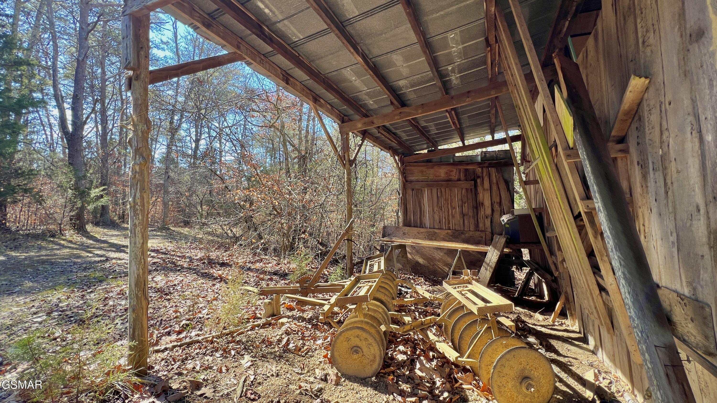 1803 Elkins Road Kodak TN 37764