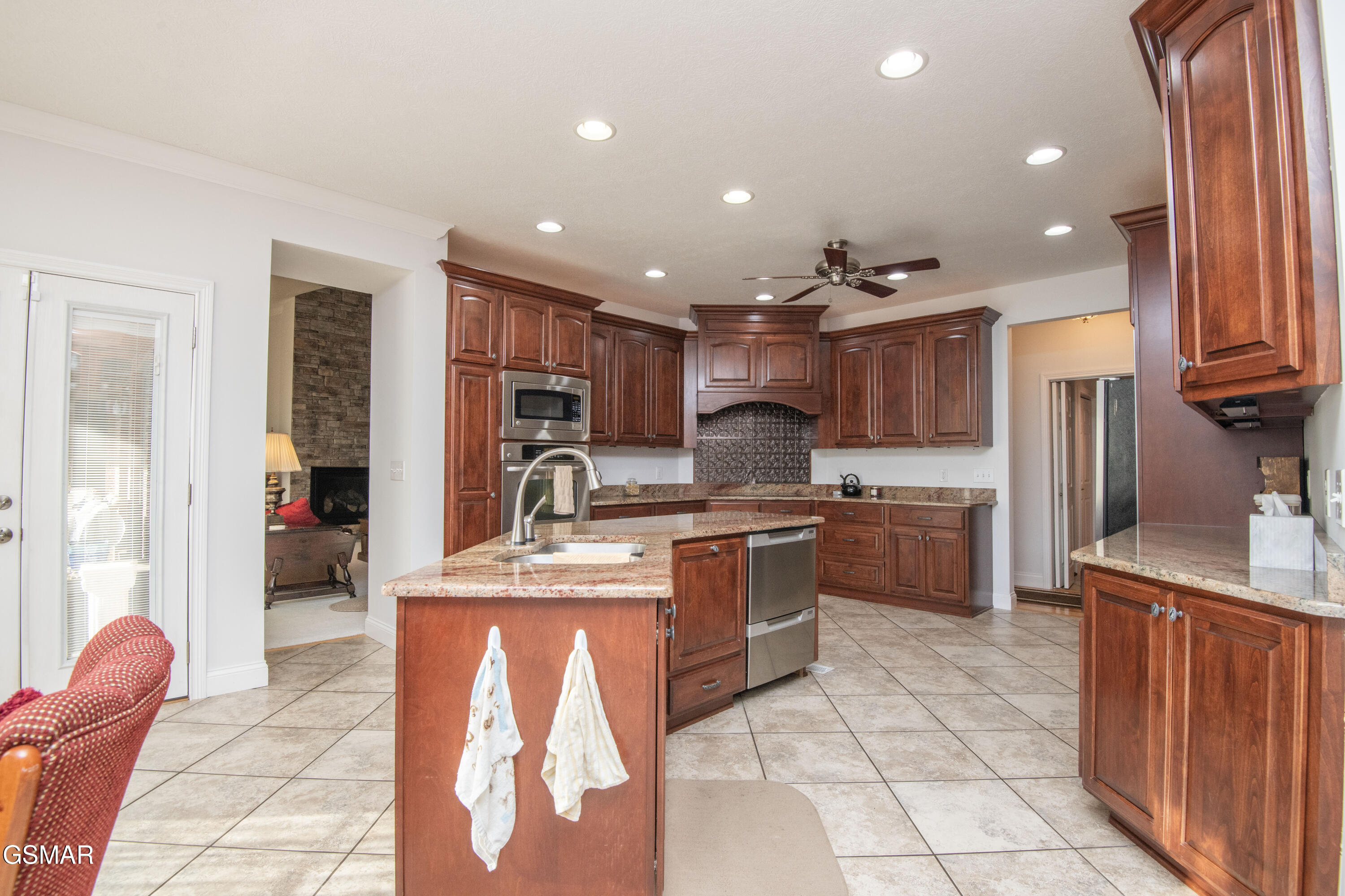 1435 Instrumental Avenue Sevierville TN 37876