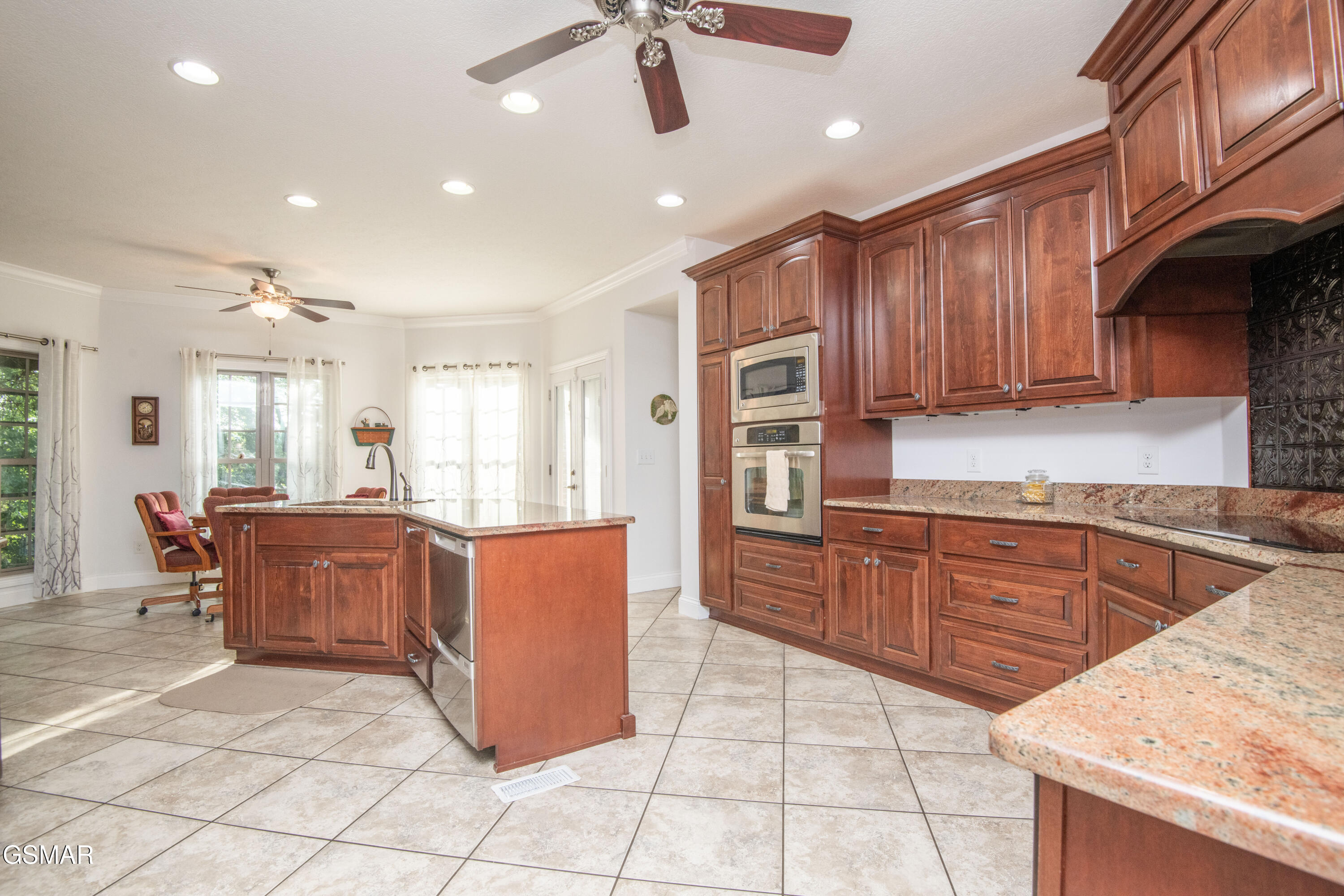 1435 Instrumental Avenue Sevierville TN 37876