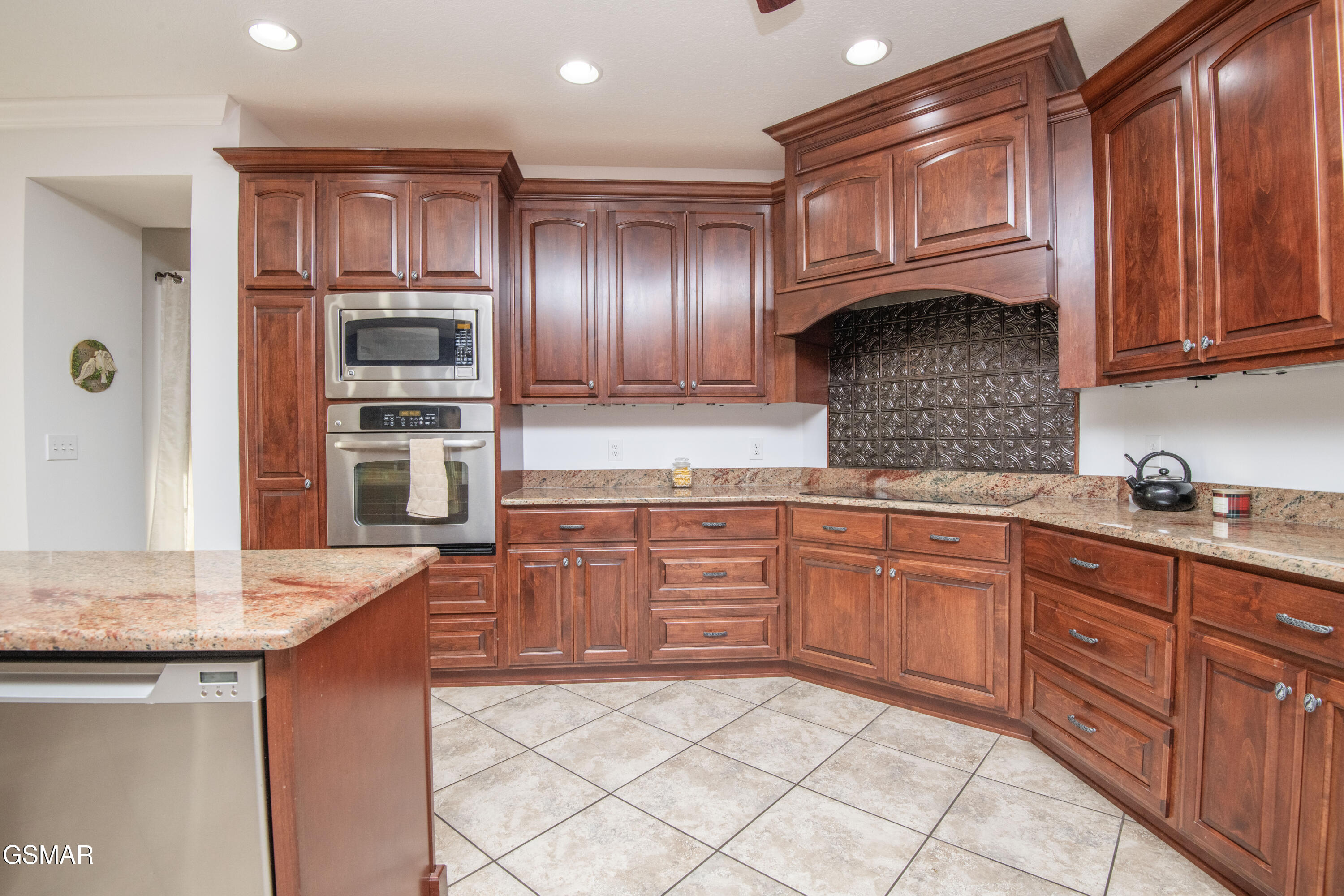 1435 Instrumental Avenue Sevierville TN 37876