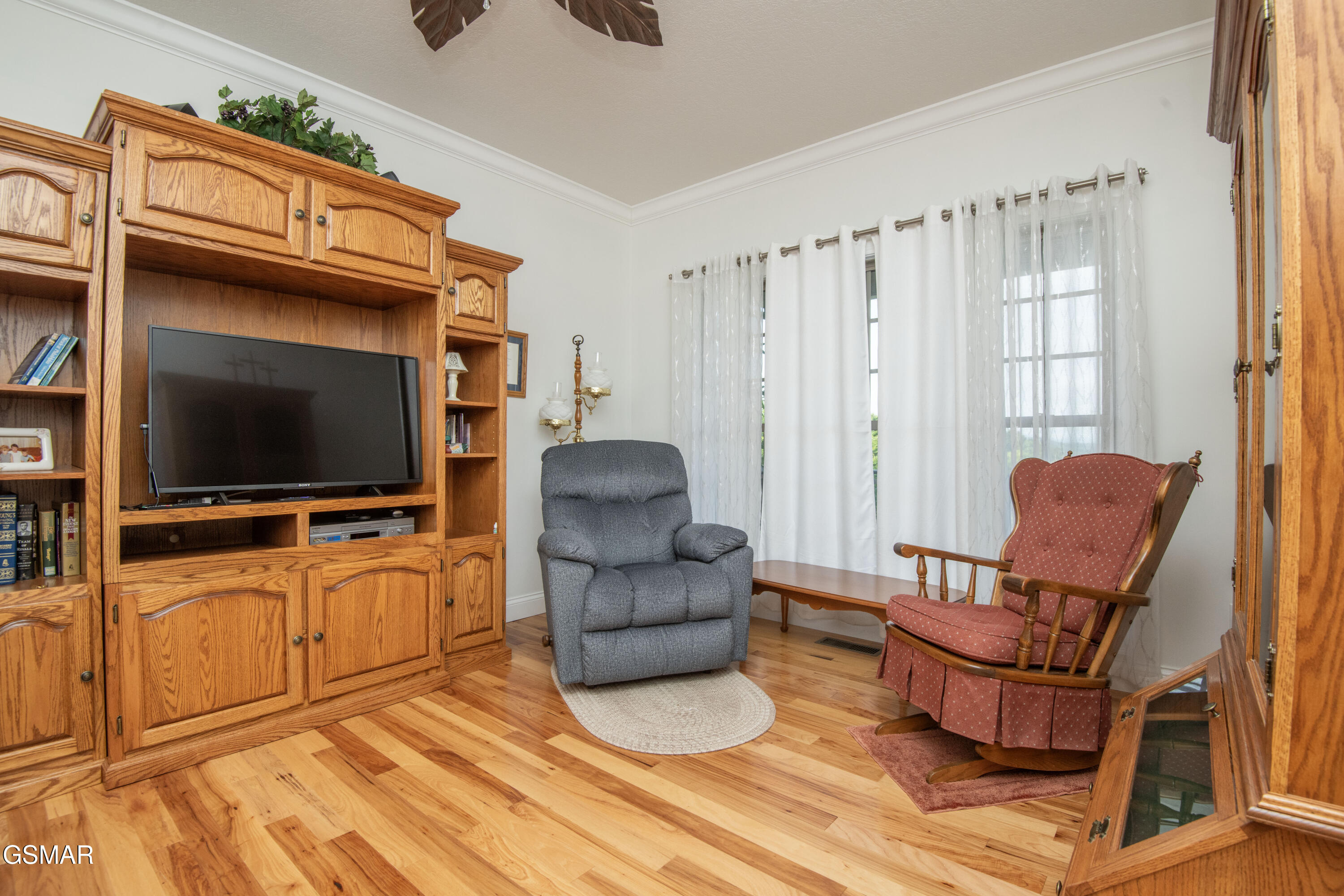 1435 Instrumental Avenue Sevierville TN 37876