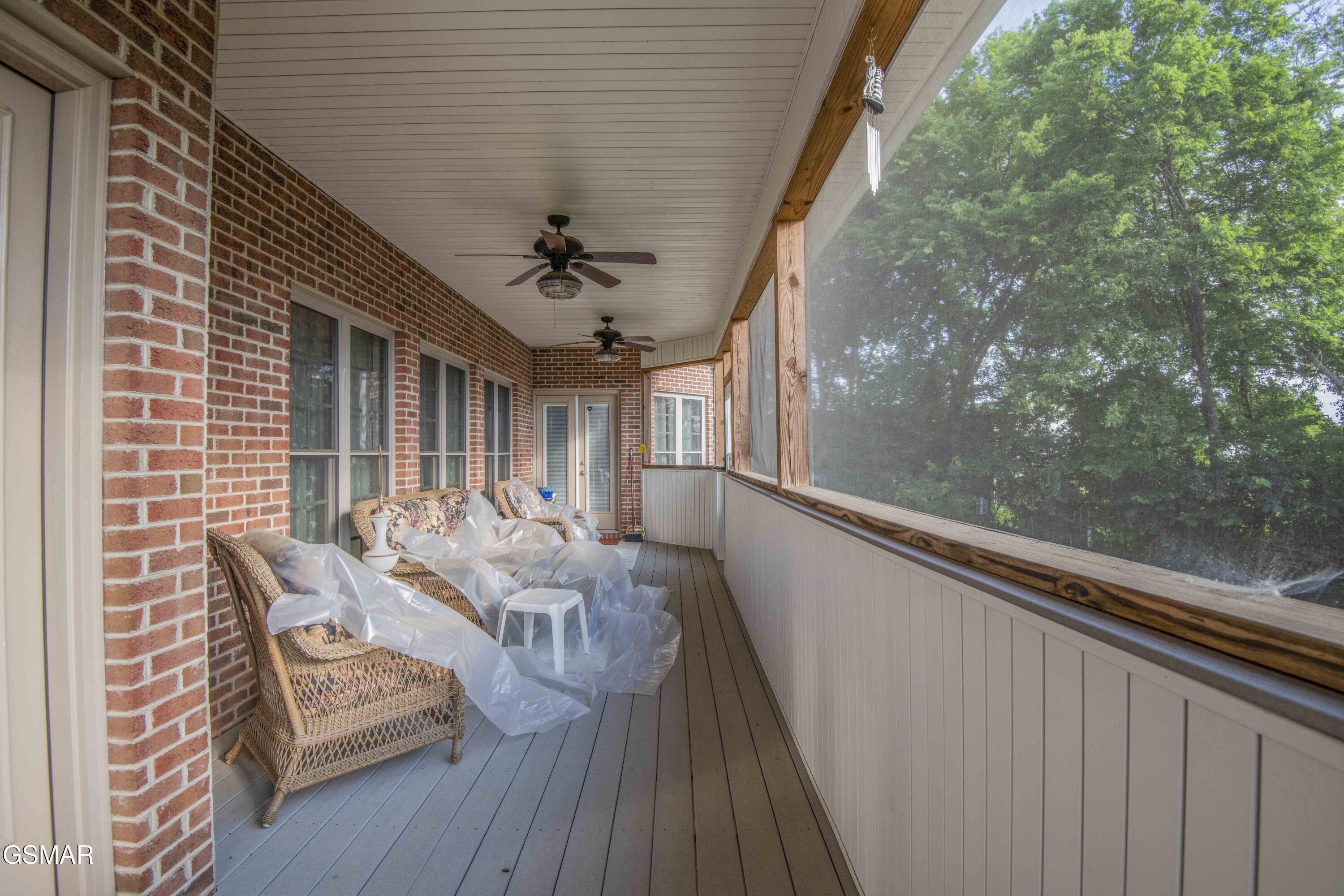 1435 Instrumental Avenue Sevierville TN 37876