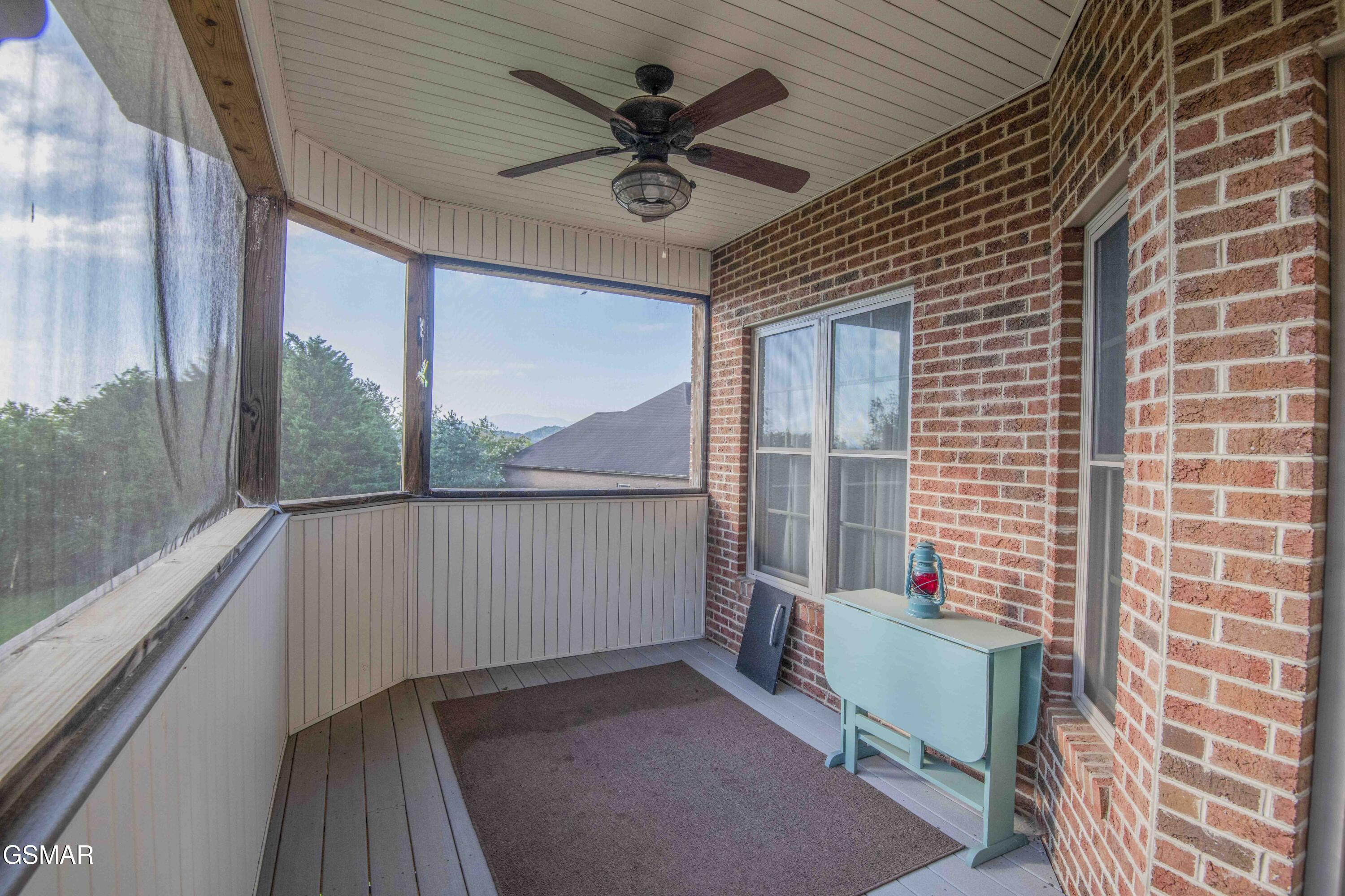 1435 Instrumental Avenue Sevierville TN 37876