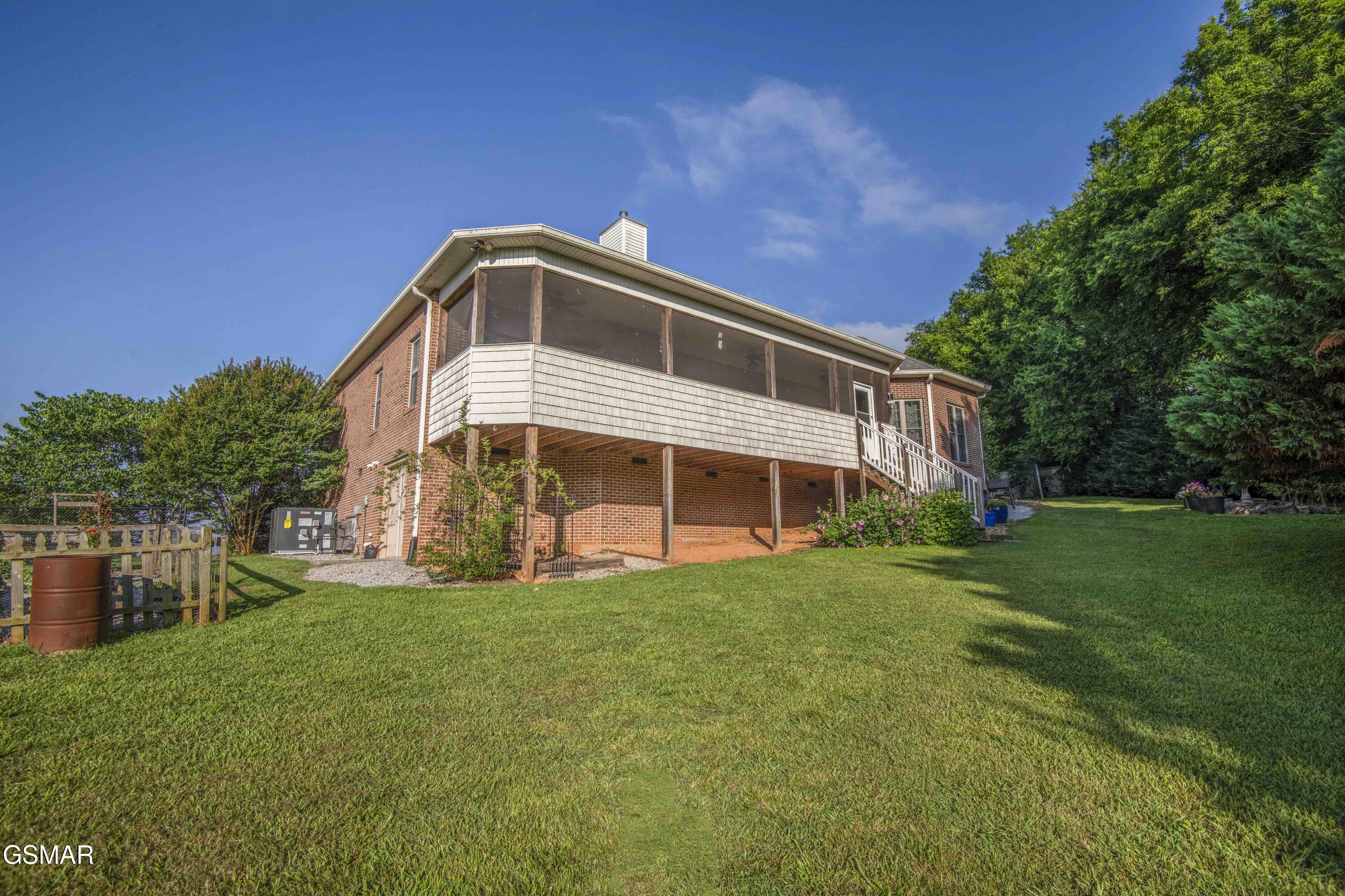 1435 Instrumental Avenue Sevierville TN 37876