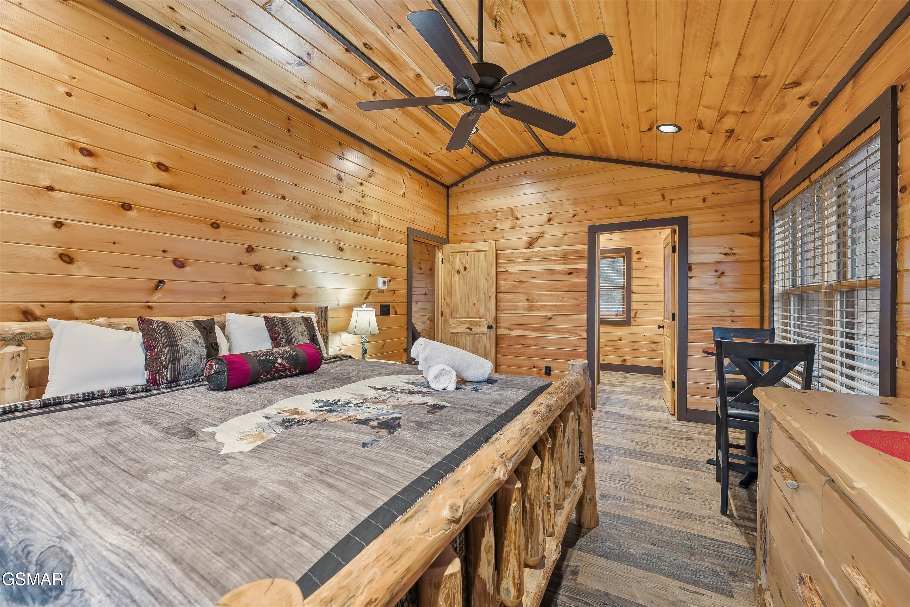 1104 Laddie Buck Lane Gatlinburg TN 37738