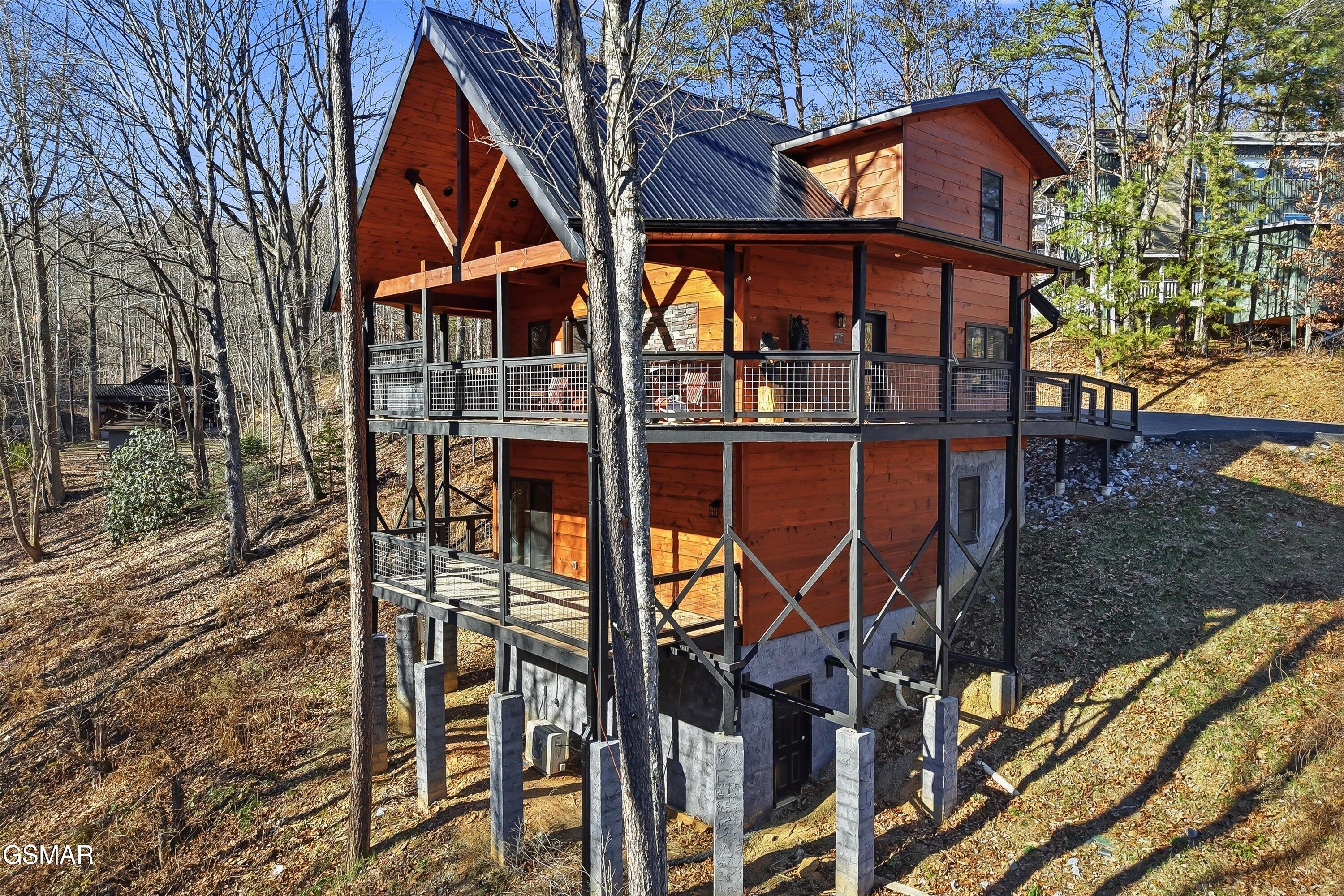1104 Laddie Buck Lane Gatlinburg TN 37738