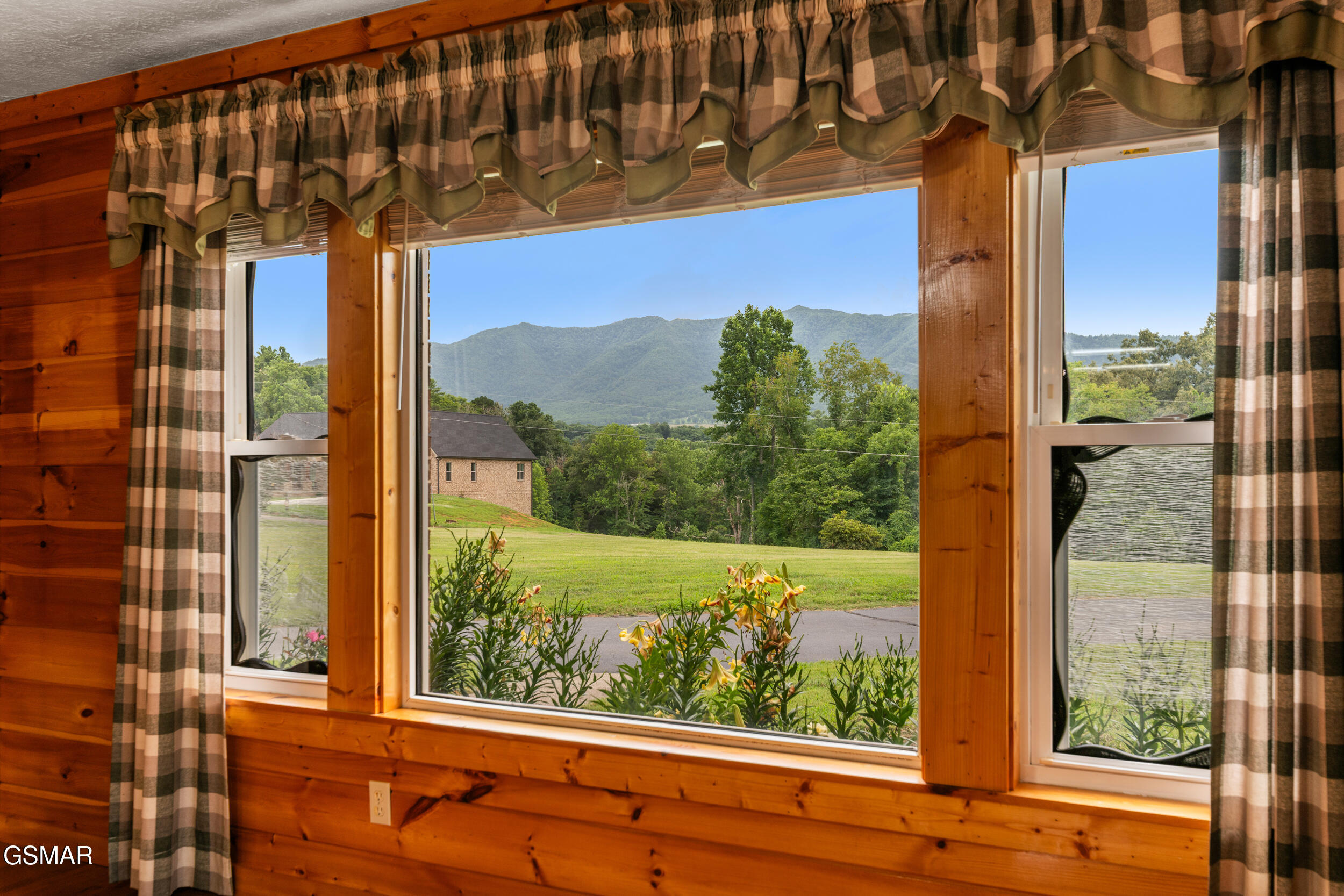 7197 Old Tuckaleechee Road Townsend TN 37882