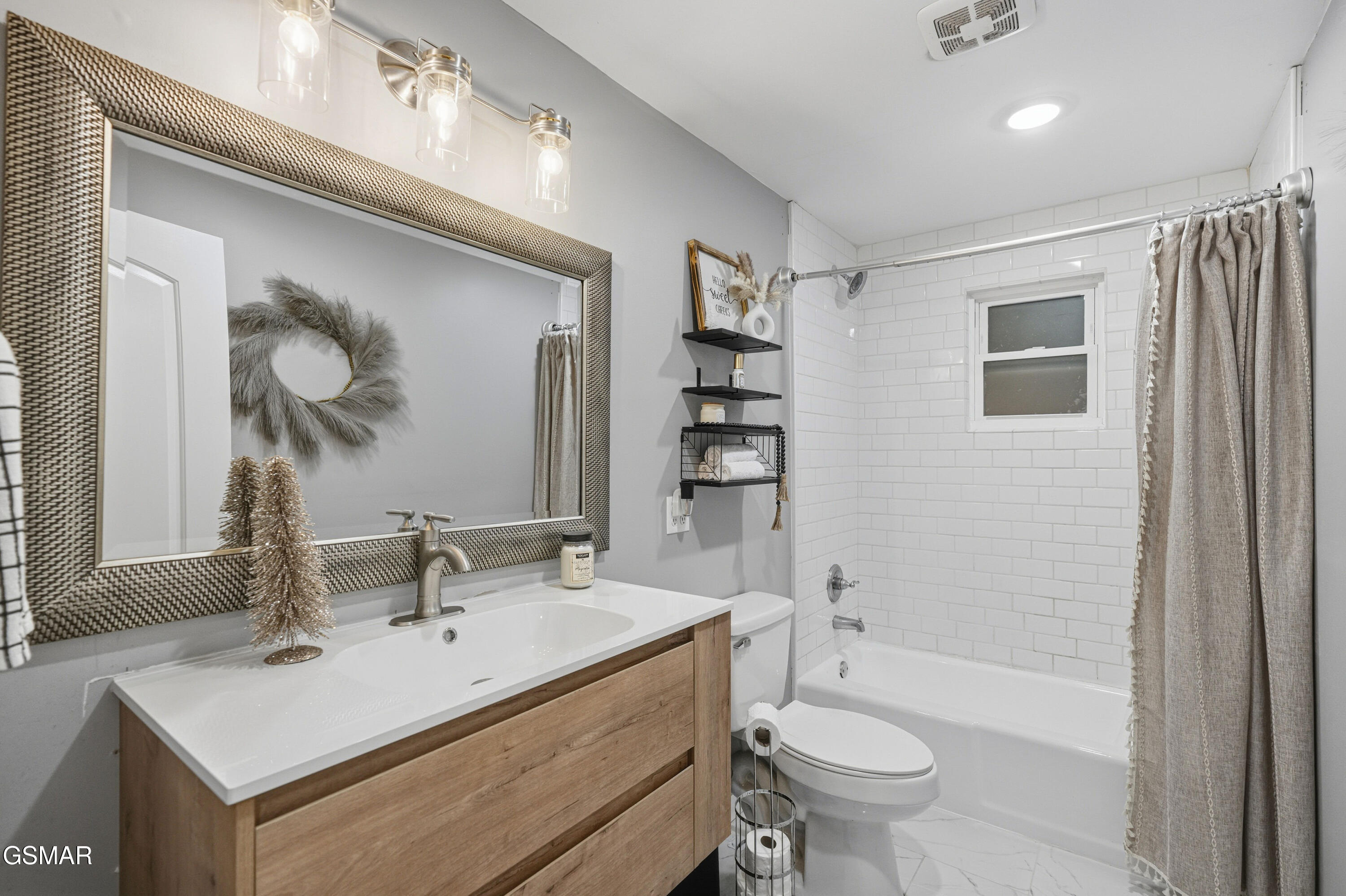 335 Fenway Drive Pigeon Forge TN 37863