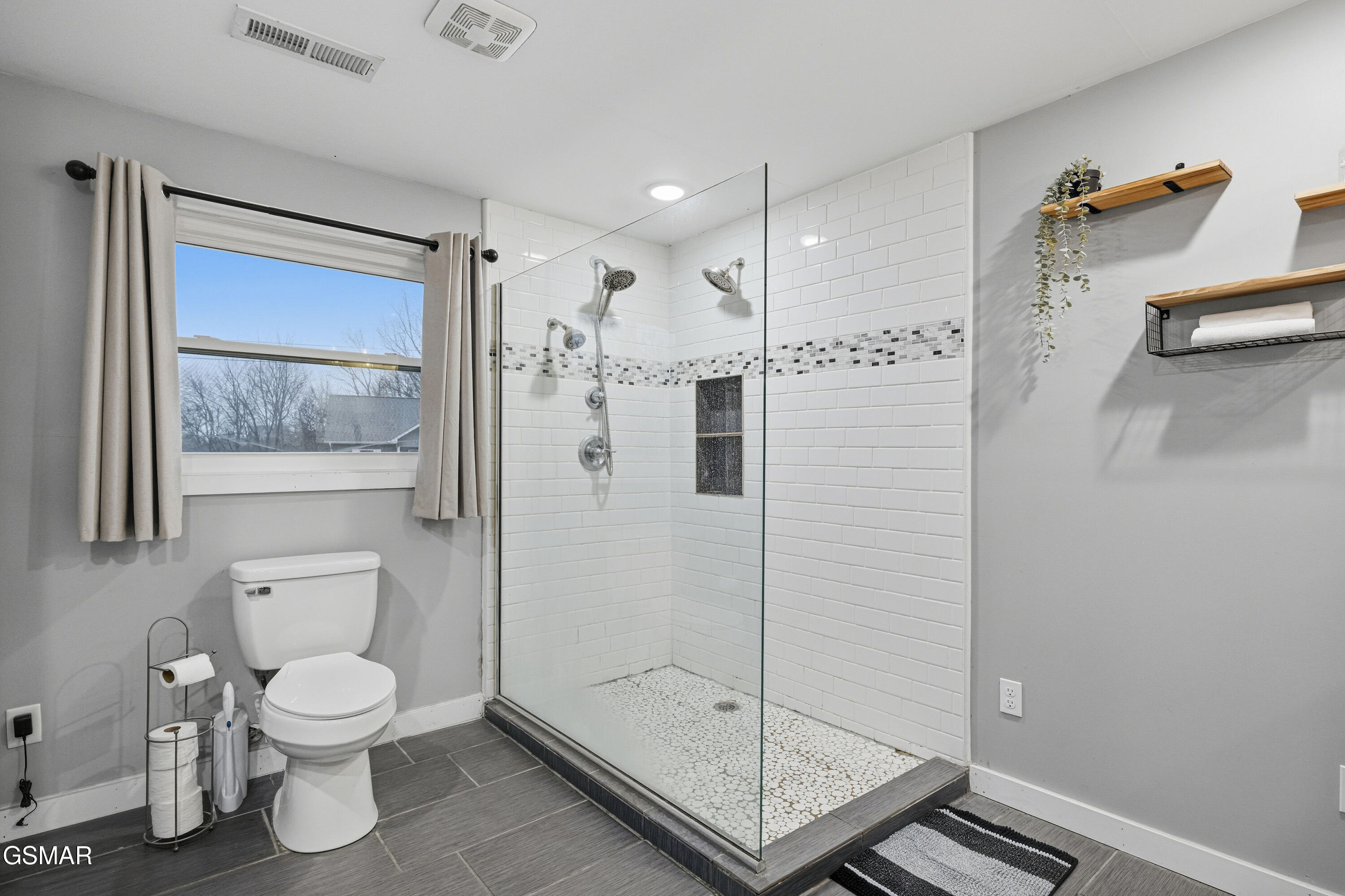 335 Fenway Drive Pigeon Forge TN 37863