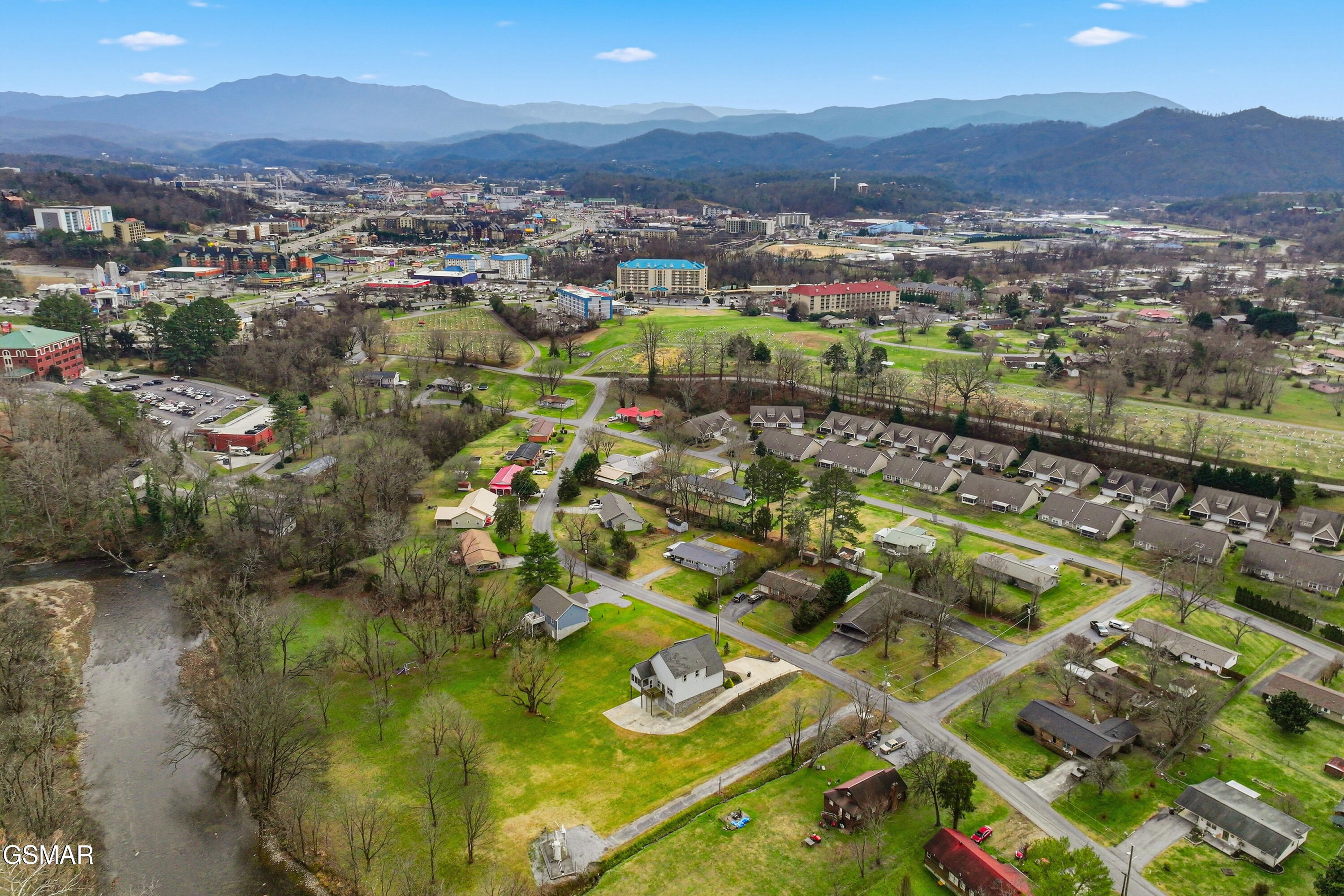 335 Fenway Drive Pigeon Forge TN 37863