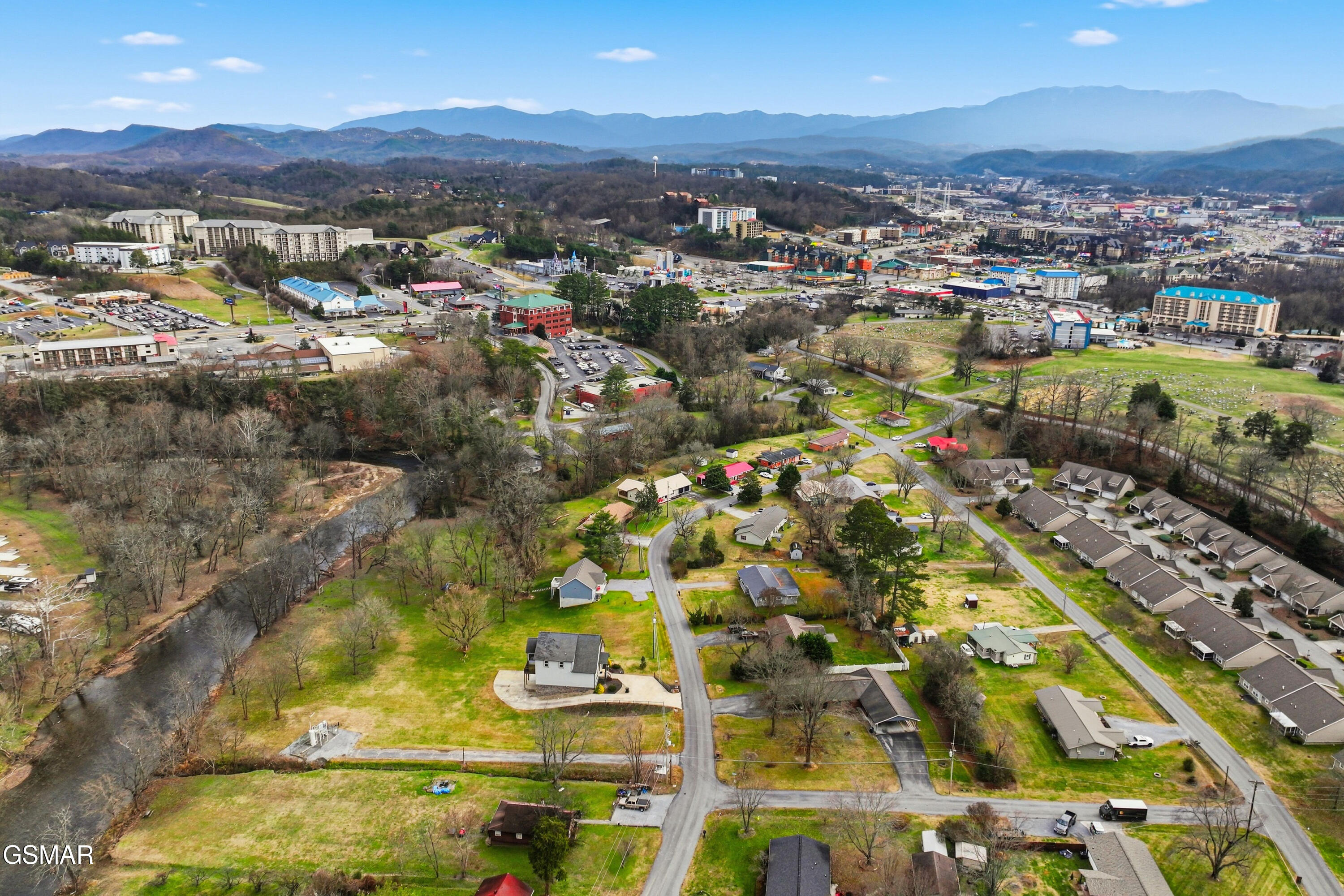 335 Fenway Drive Pigeon Forge TN 37863